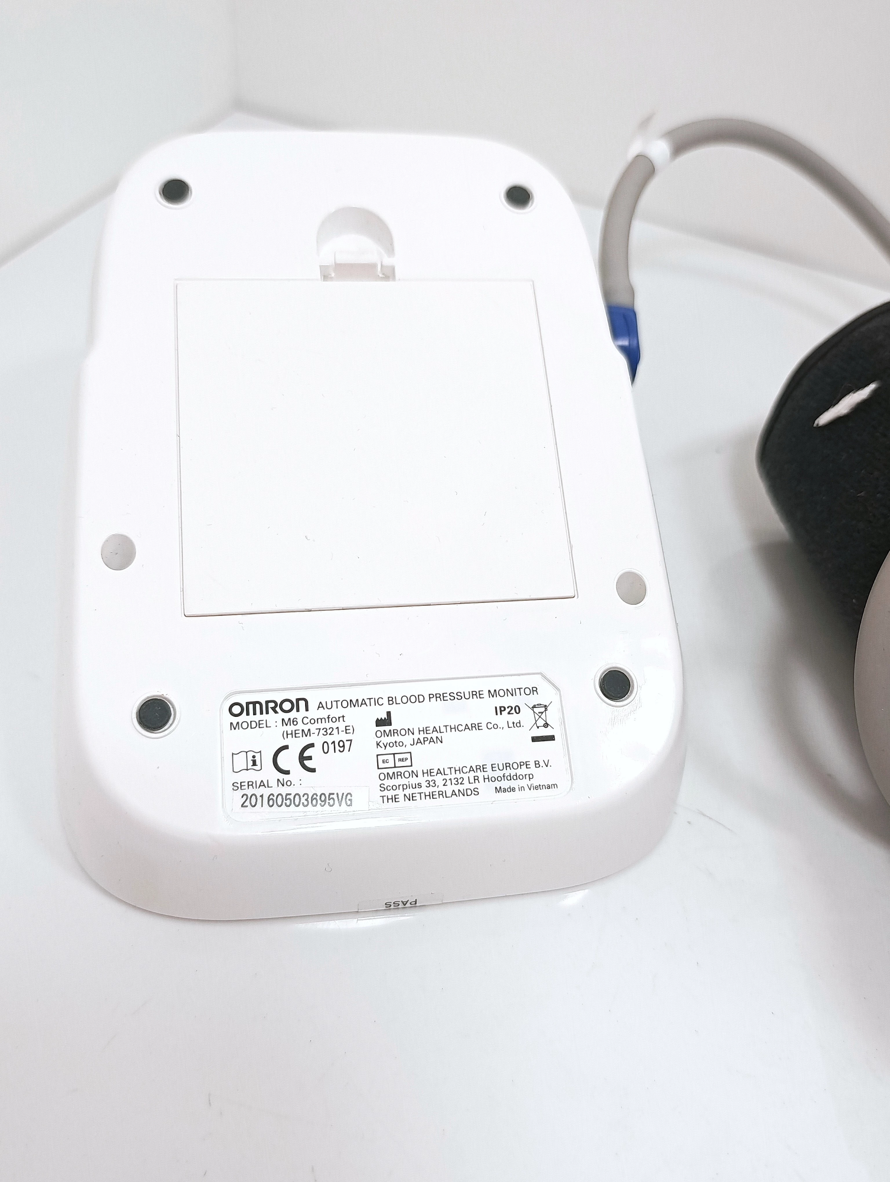 cisnieniomierz-omron-m6-comfort-model-hem-7380-e