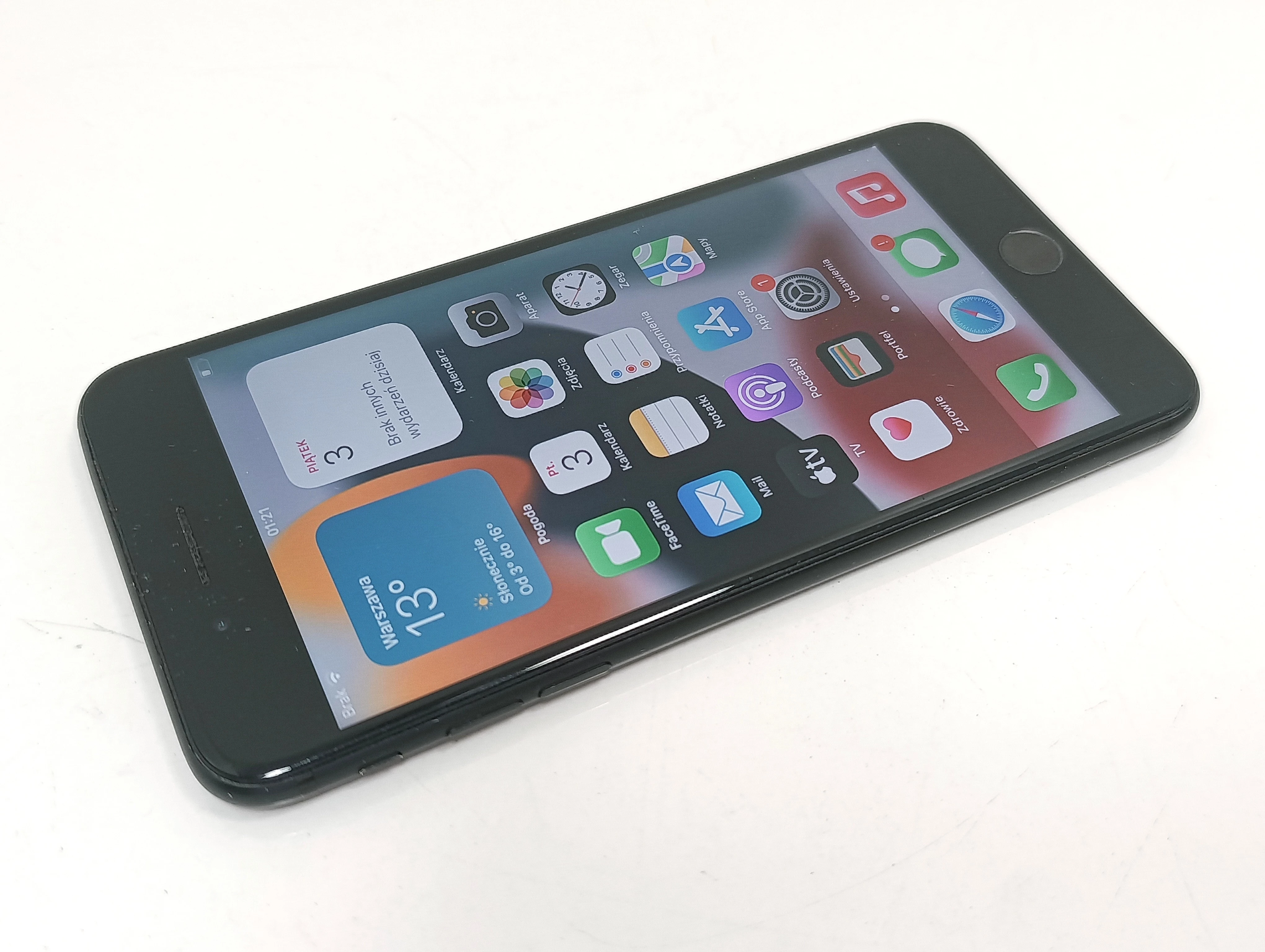 telefon-iphone-7-plus-przekatna-ekranu-550