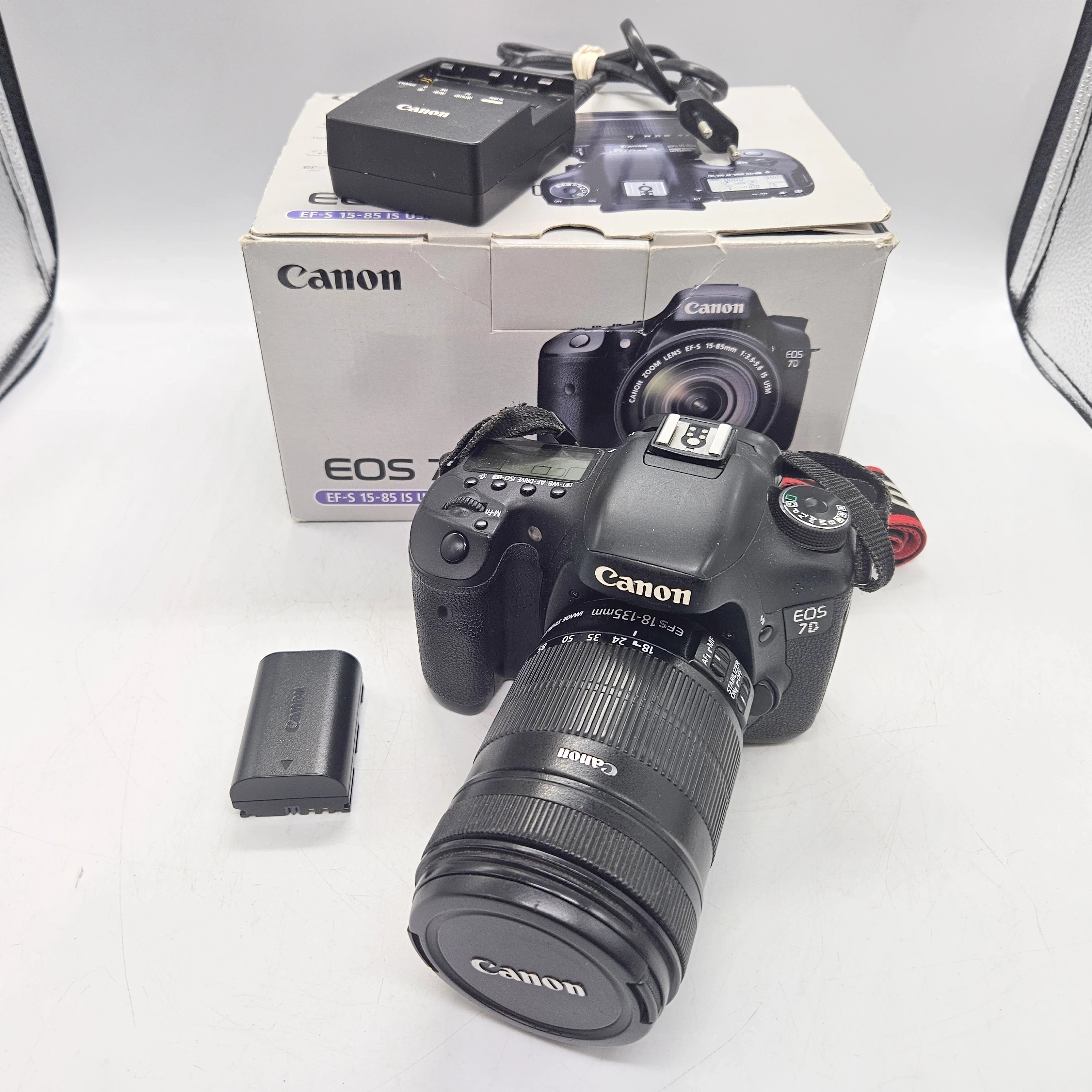 lustrzanka-canon-eos-7d-canon-efs-18-135-3-maja-48-poznan-ska-x