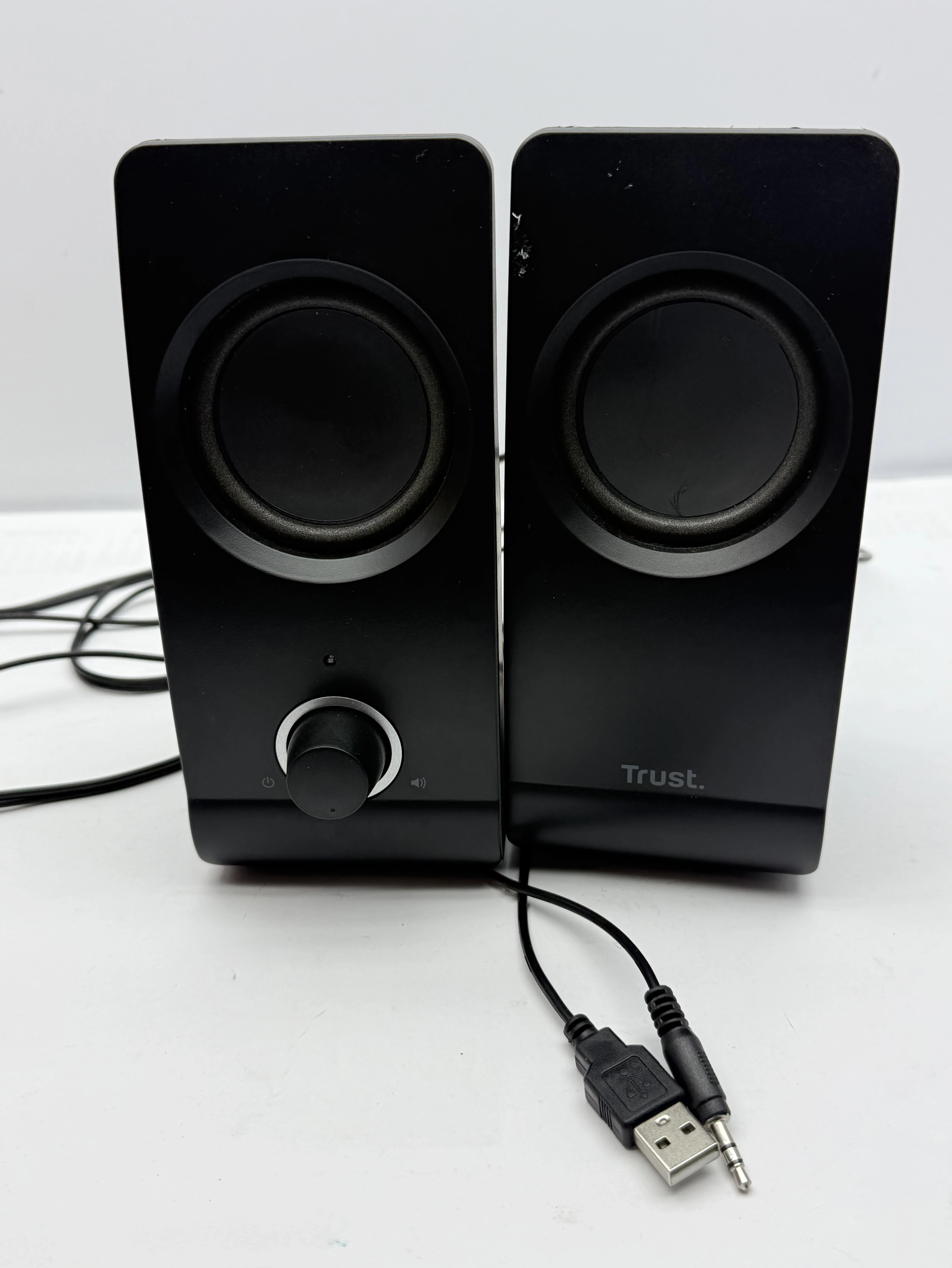 glosniki-male-trust-17595-03-rynek-20-gostynin-fly