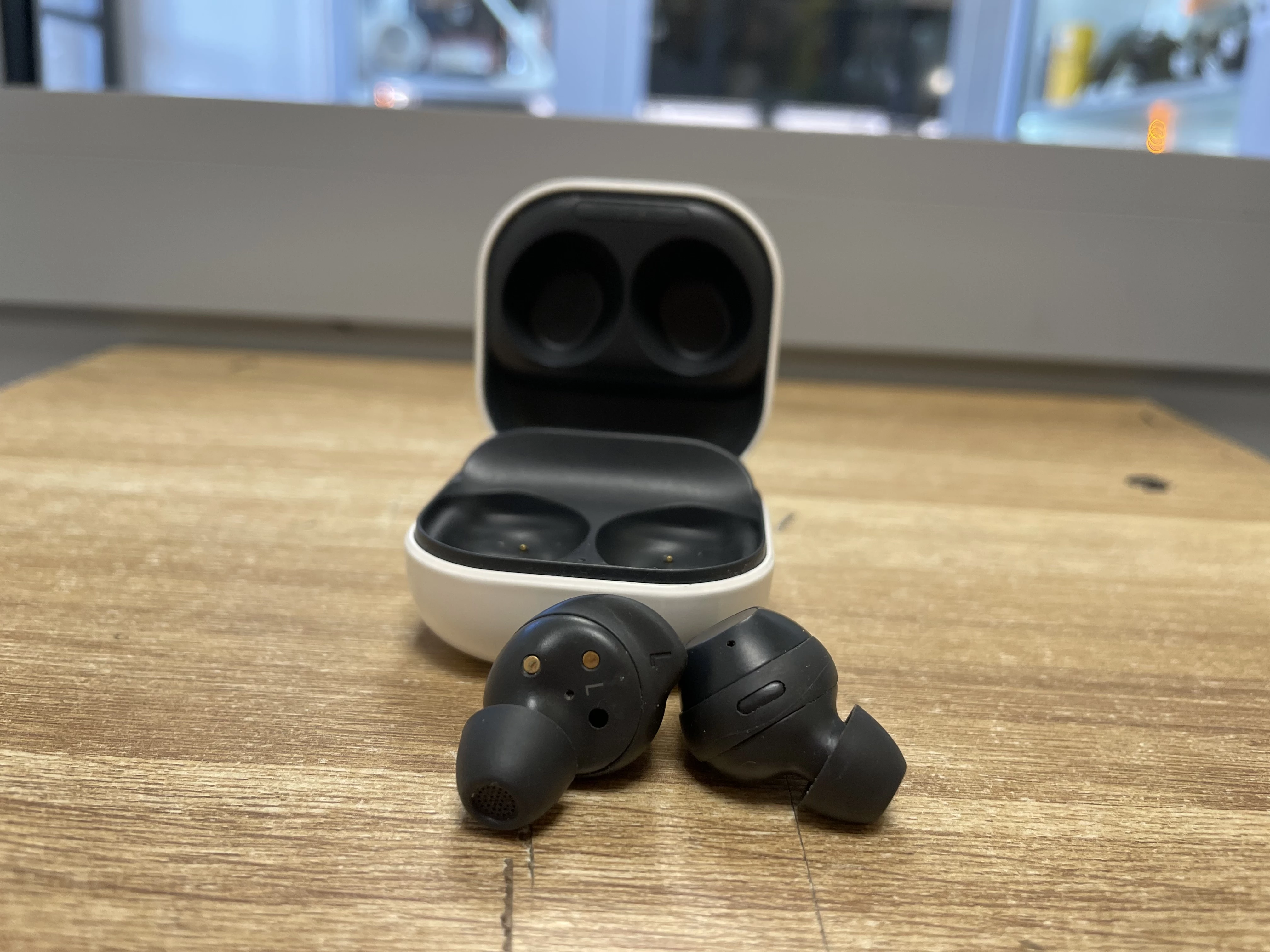 sluchawki-samsung-buds-core-l-osiedle-centrum-d1-krakow