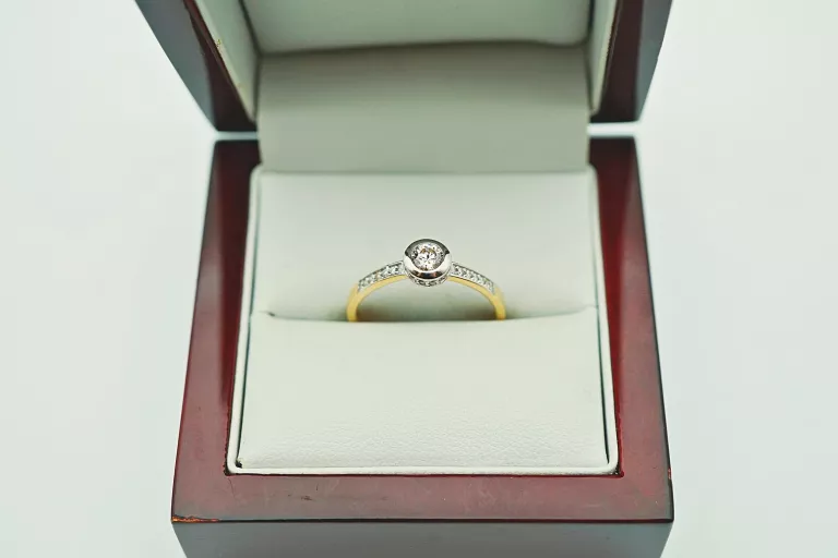 zloty-pierscionek-z-cyrkoniami-585-273g-r17-stan-11323-2