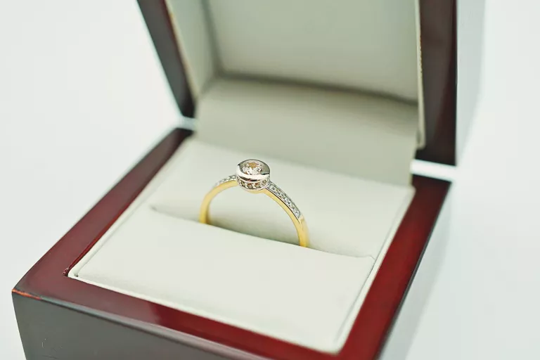 zloty-pierscionek-z-cyrkoniami-585-273g-r17-rodzaj-2205-2