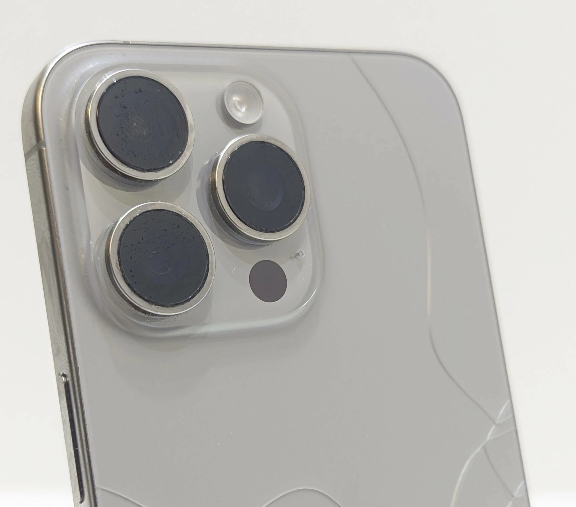 telefon-iphone-15-pro-max-256gb-bat89-zbite-plecy-wolny-od-rat-typ-202685-212929