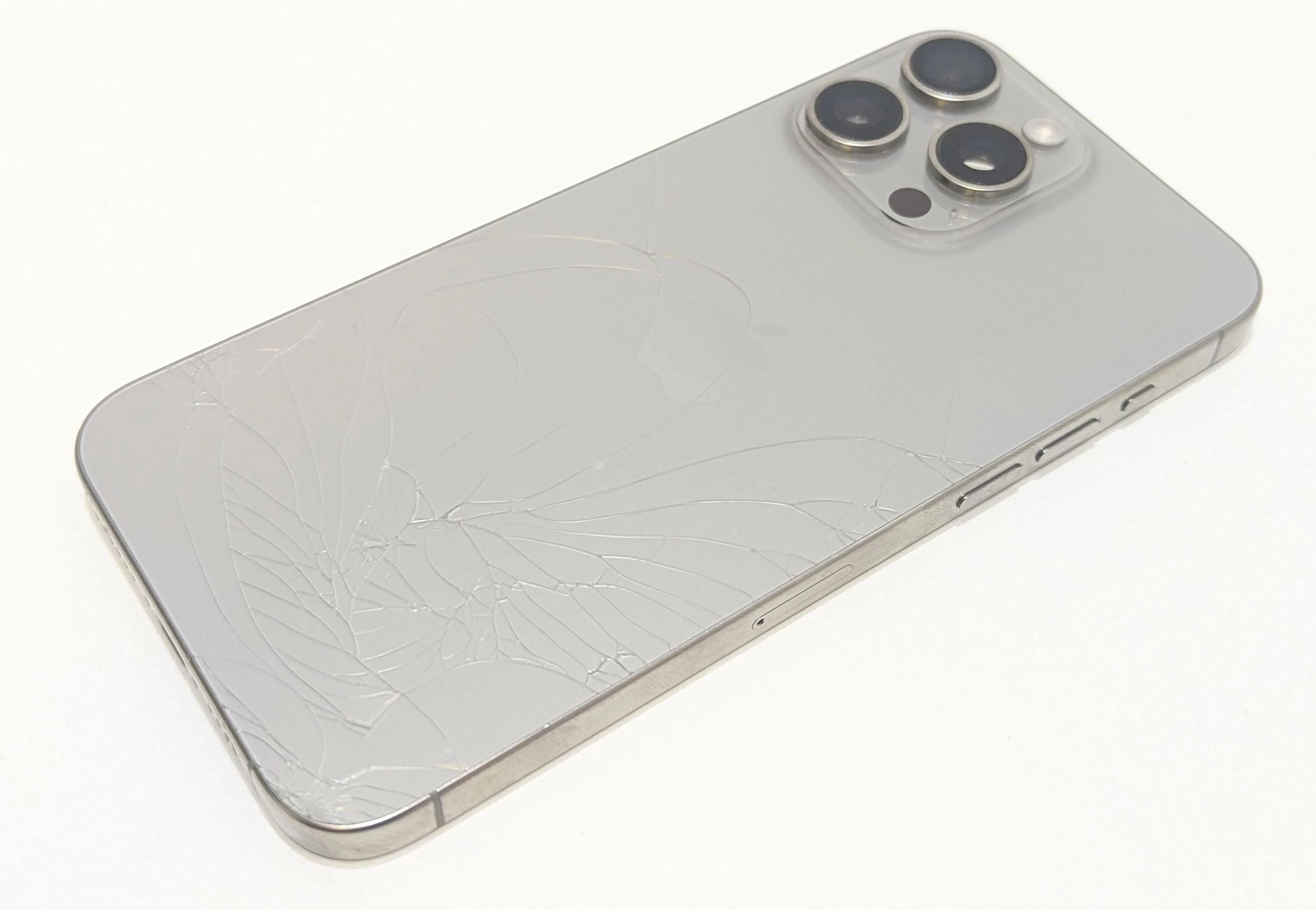 telefon-iphone-15-pro-max-256gb-bat89-zbite-plecy-wolny-od-rat-komunikacja-219-2