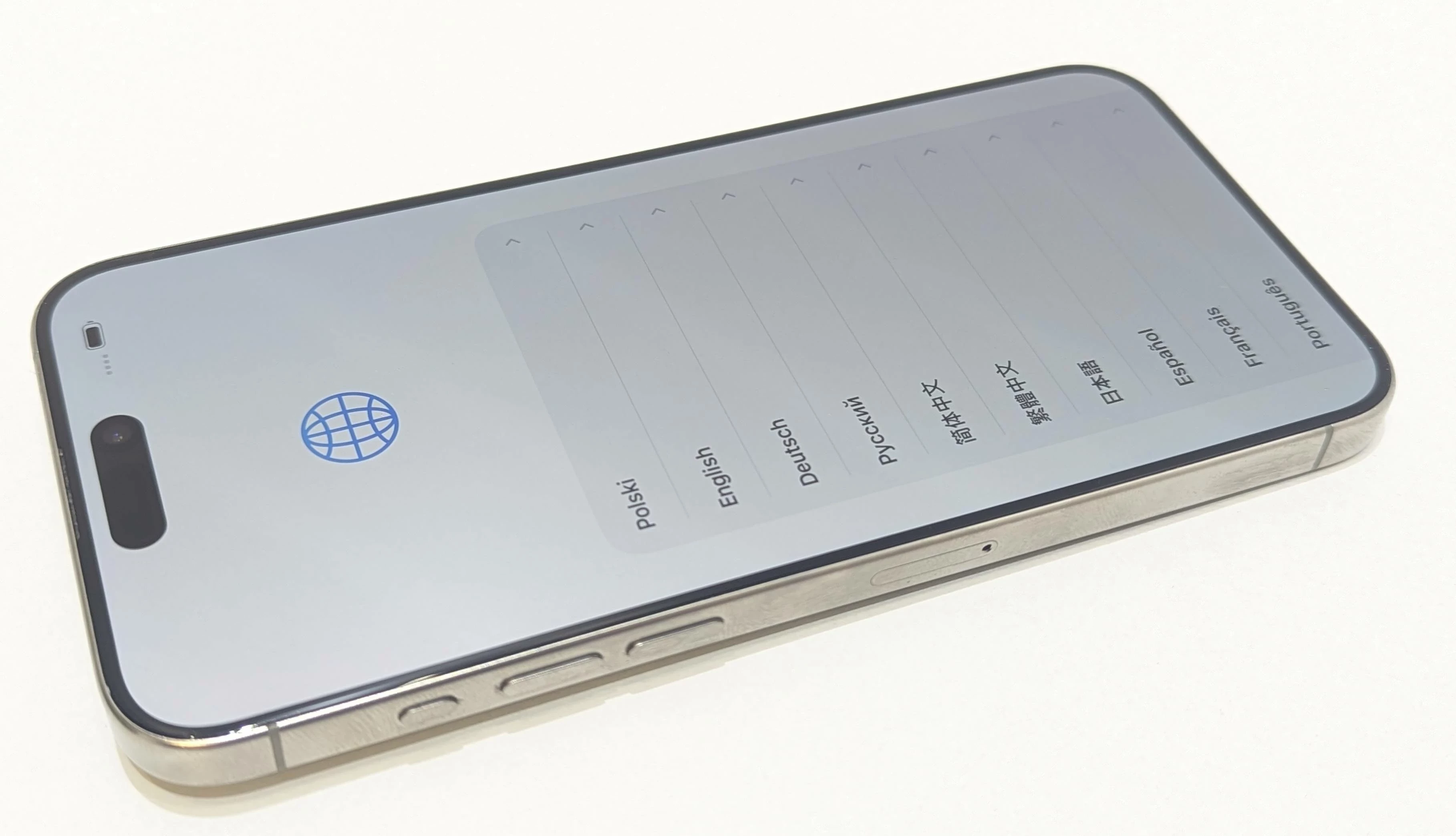 telefon-iphone-15-pro-max-256gb-bat89-zbite-plecy-wolny-od-rat-pojemnosc-akumulatora-3920