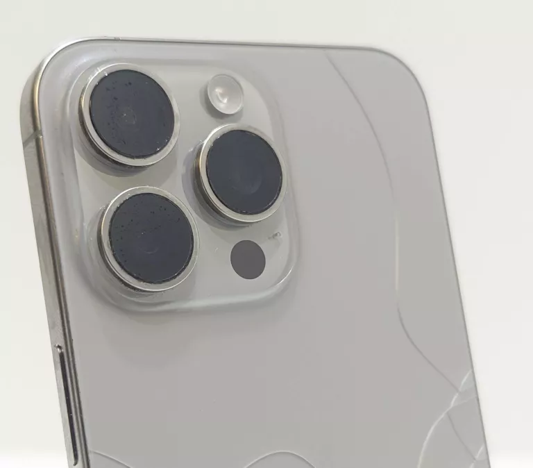 telefon-iphone-15-pro-max-256gb-bat89-zbite-plecy-wolny-od-rat-typ-202685-212929