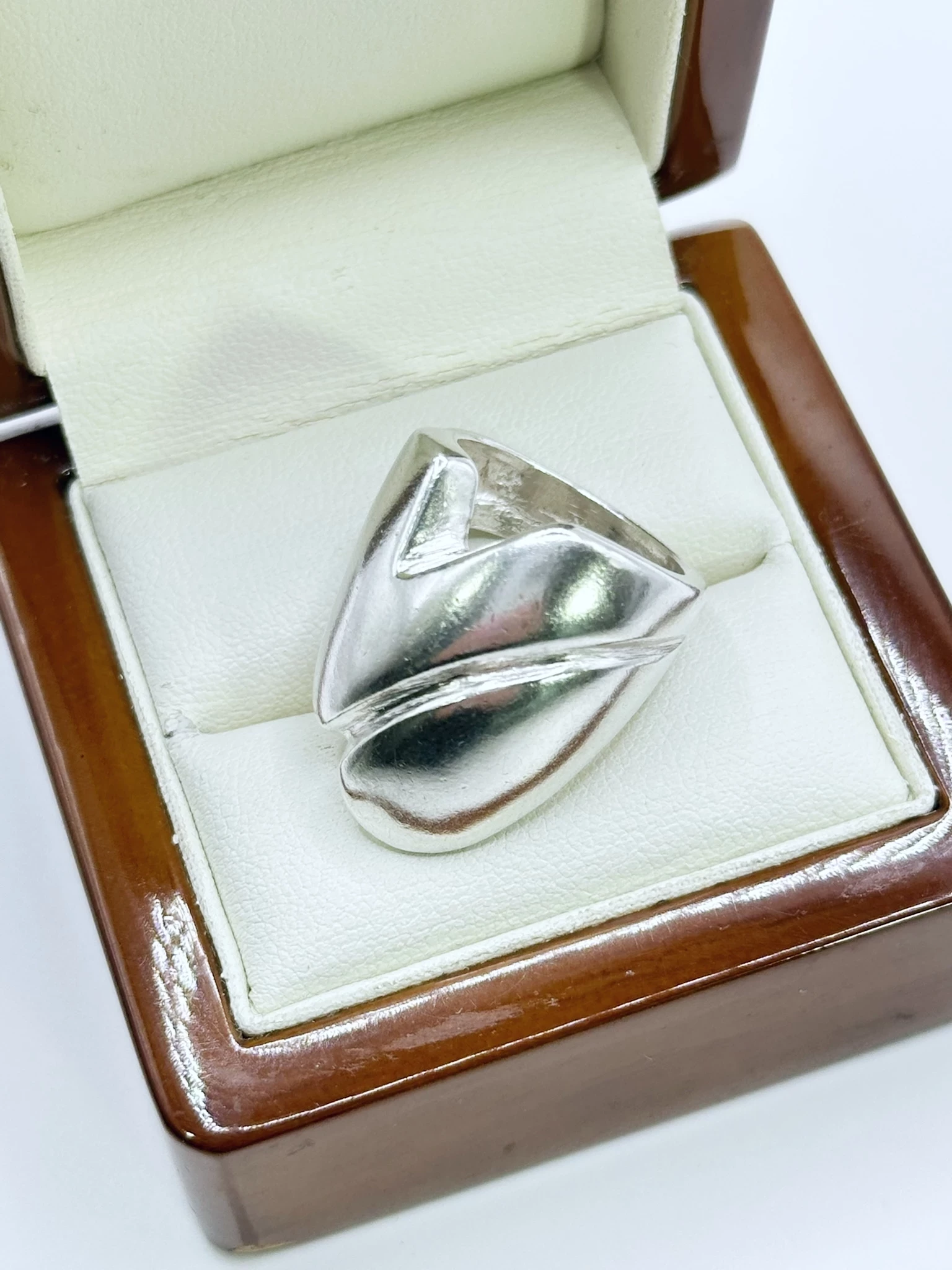 ciekawy-duzy-damski-pierscionek-srebro-proby-925-r11-1046g-wolnosci-2a-strzelce-krajenskie