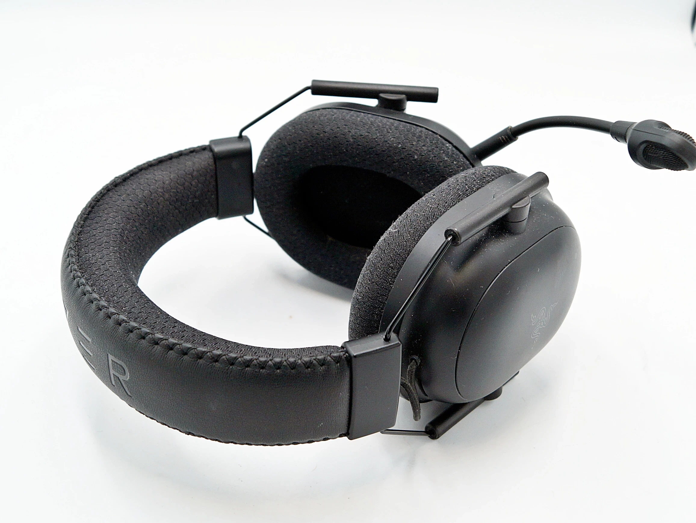 razer-blackshark-v2-pro-sluchawki-komputerowe-bluetooth-stan-11323-2