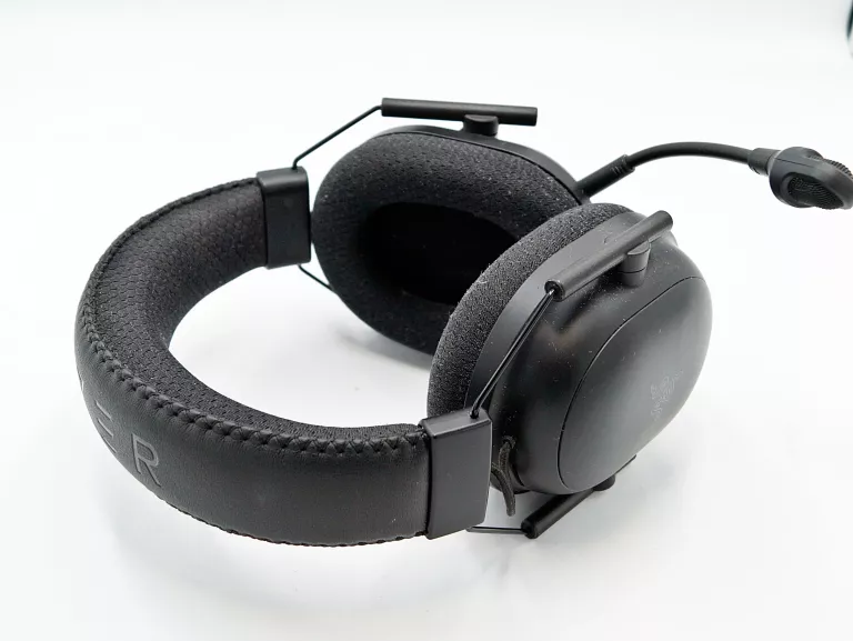razer-blackshark-v2-pro-sluchawki-komputerowe-bluetooth-stan-11323-2