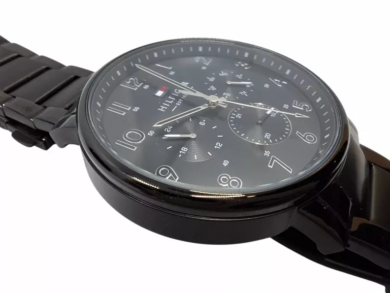 zegarek-meski-tommy-hilfiger-daniel-1710383-ksztalt-koperty-129223-2