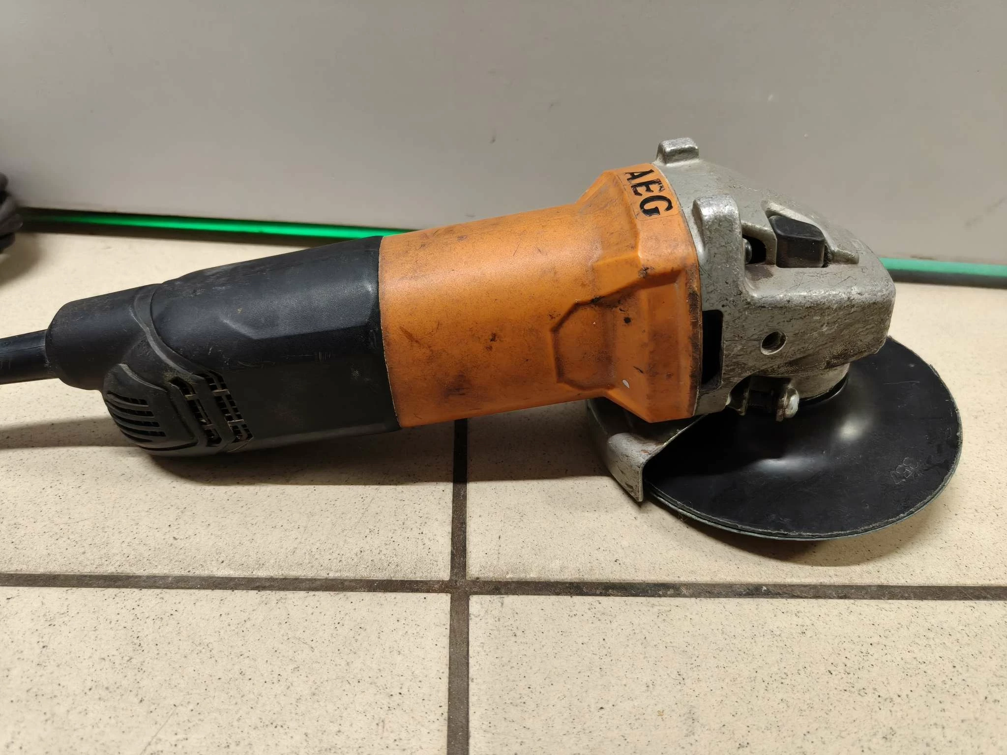 szlifierka-katowa-aeg-ws8-125s-rodzaj-250123-1798302