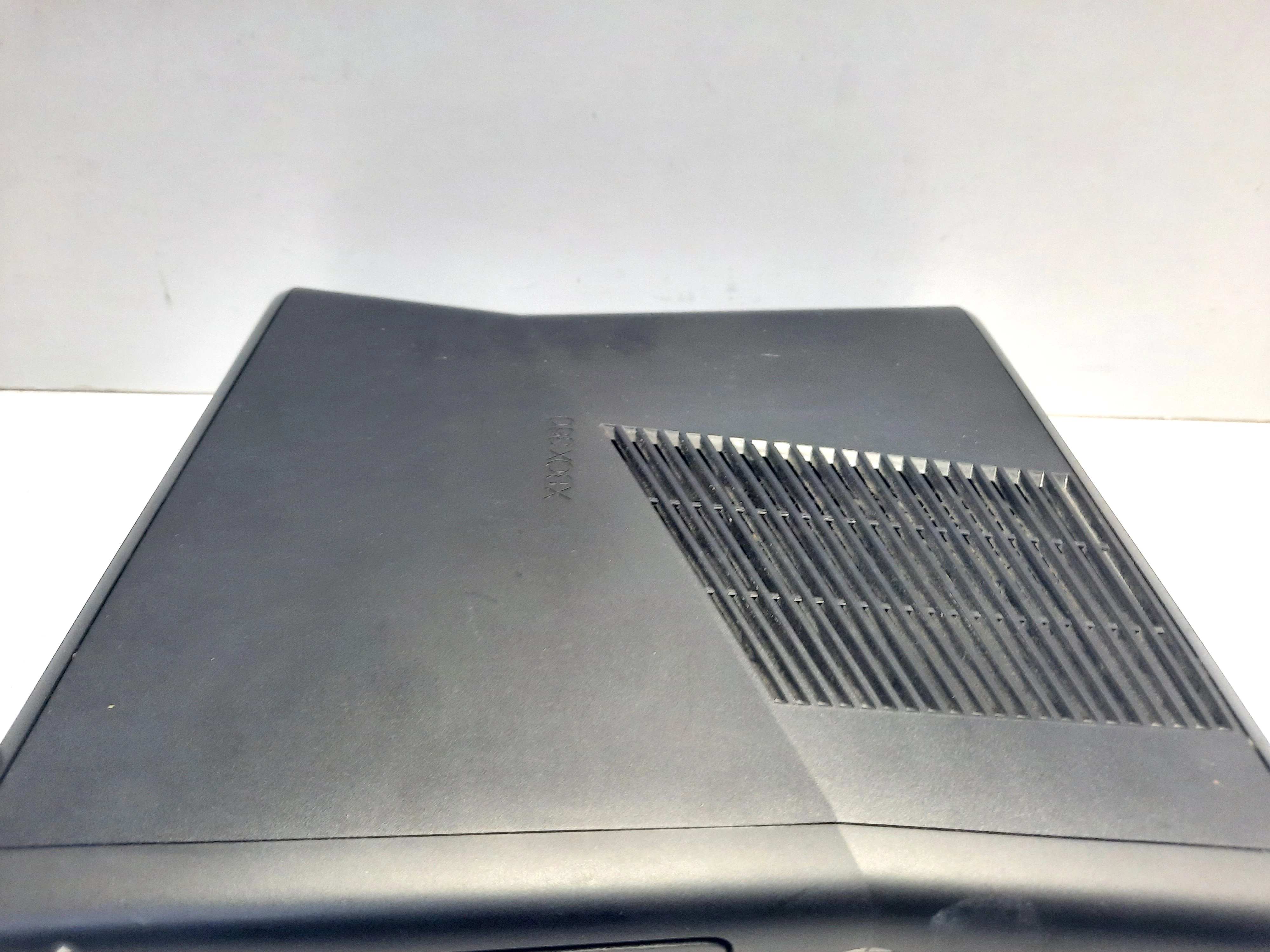 konsola-xbox-360-s-1439-stan-11323-2