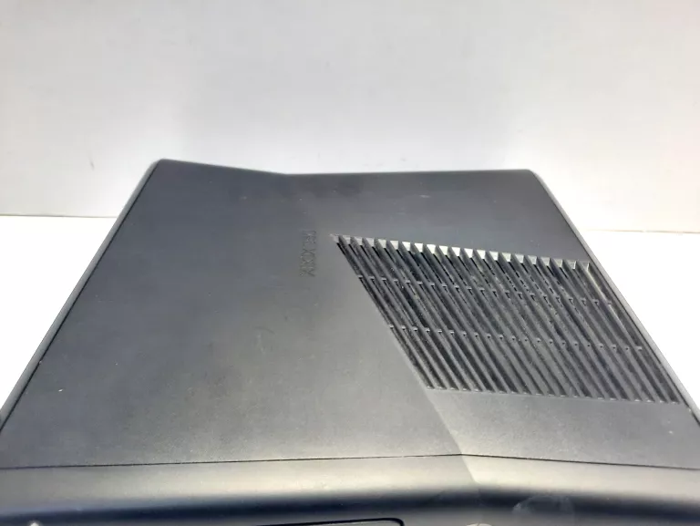 konsola-xbox-360-s-1439-stan-11323-2