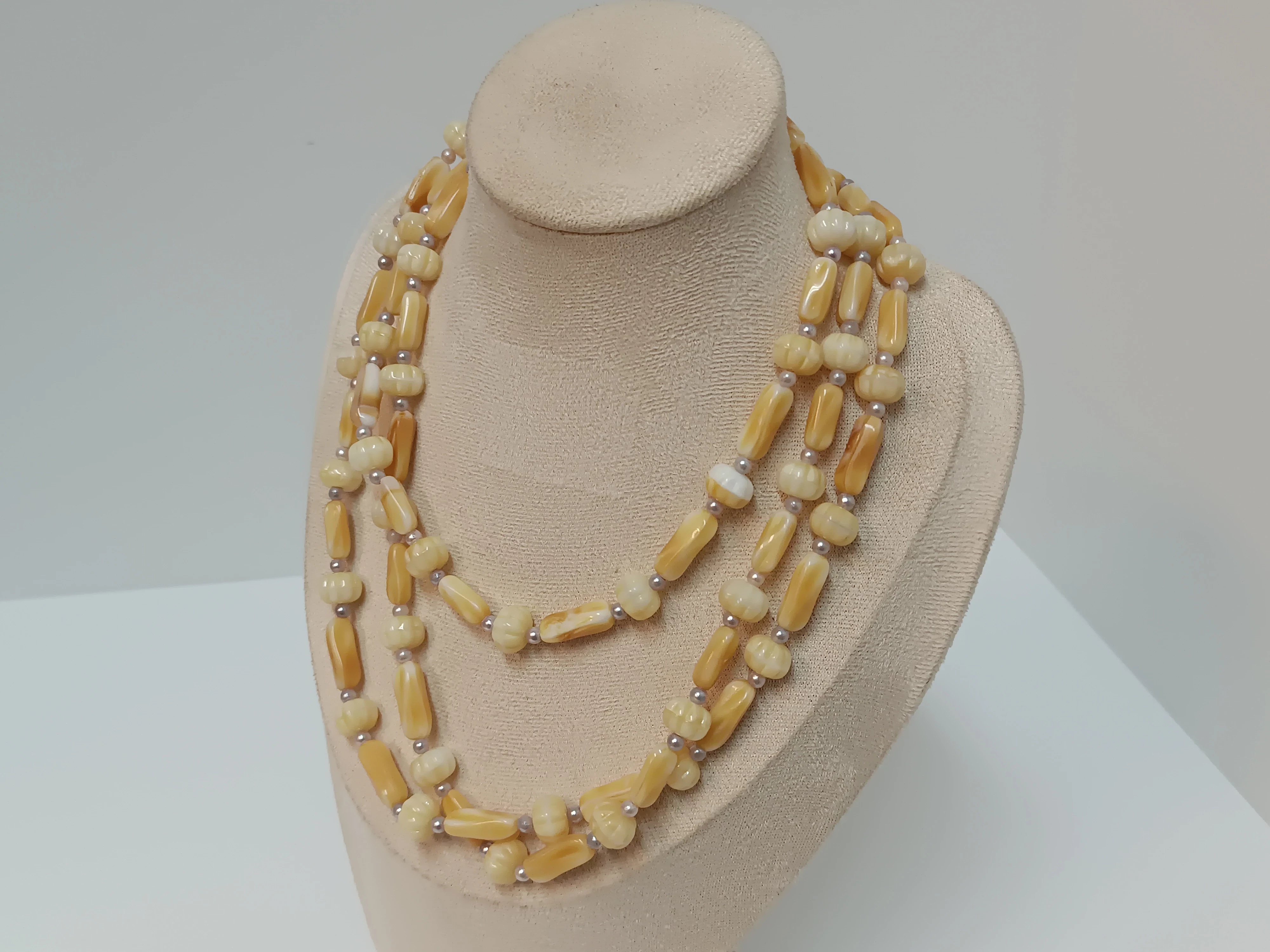 naszyjnik-damski-z-koralikami-material-15835-16777216