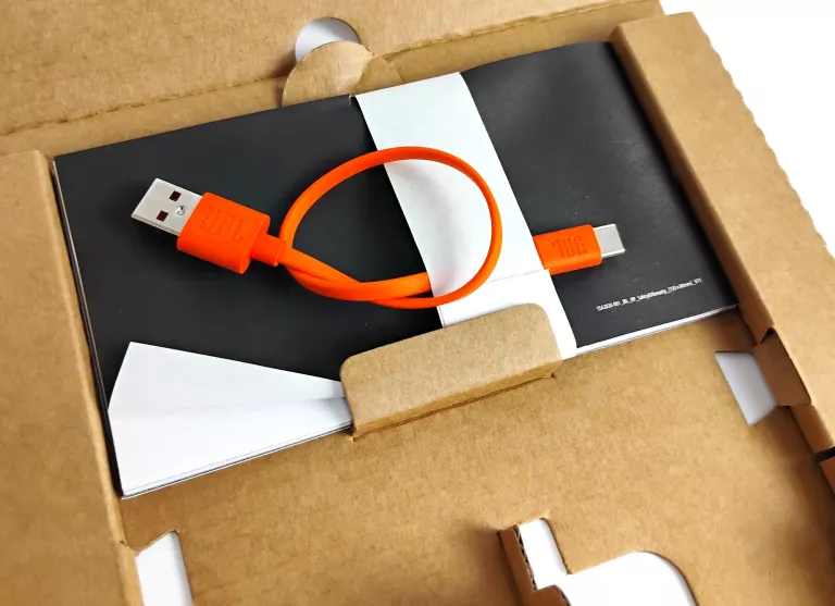 sluchawki-jbl-tune-520bt-komplet-kolor-dominujacy-129357-3