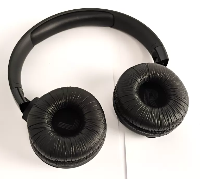 sluchawki-jbl-tune-520bt-komplet-transmisja-sygnalu-203713-217785