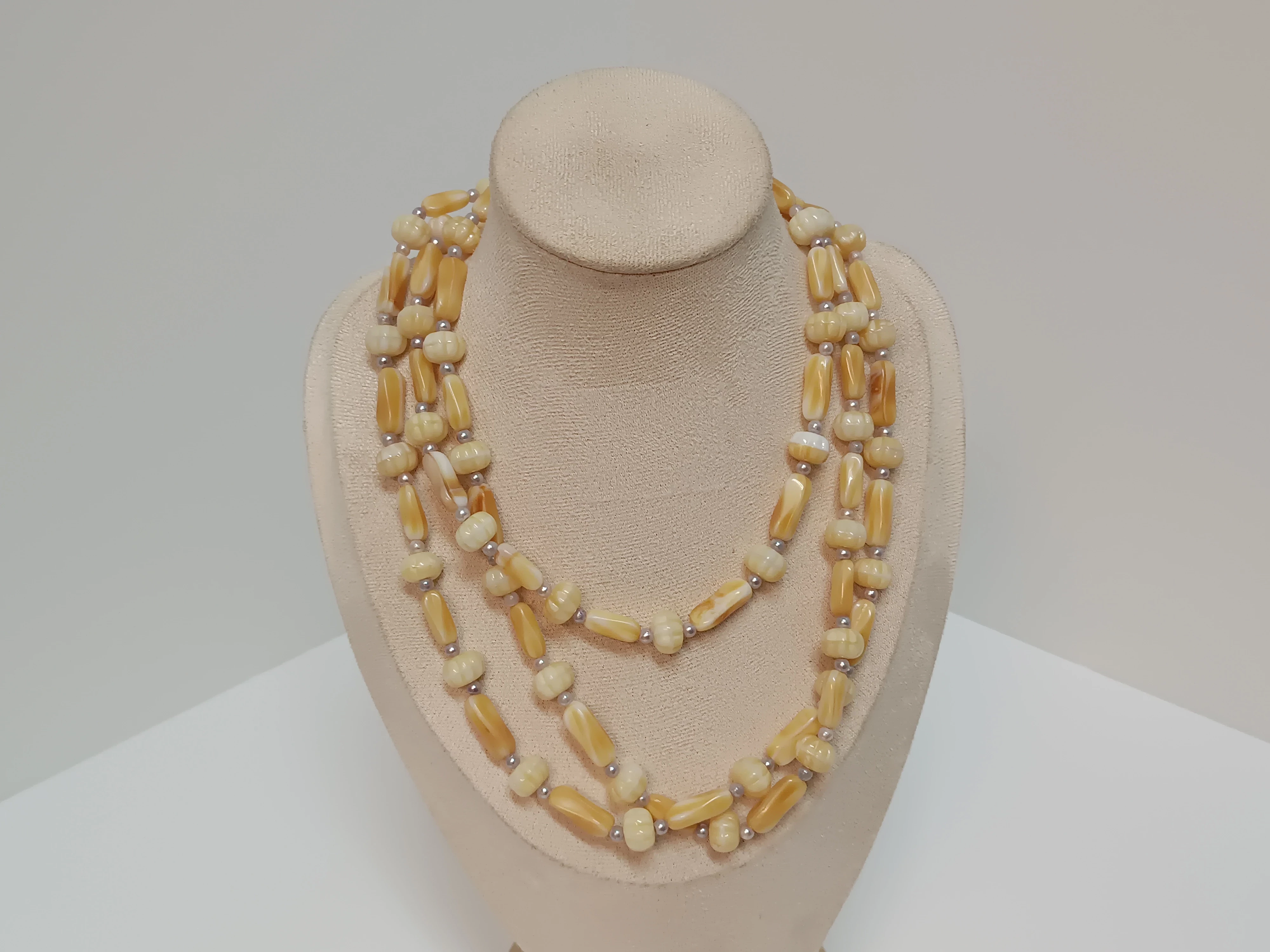 naszyjnik-damski-z-koralikami-stan-11323-2