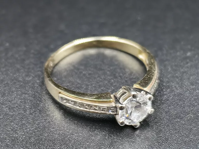 przepiekny-zloty-pierscionek-wysadzany-cyrkoniami-271g-pr585-14k-r16-material-15835-2