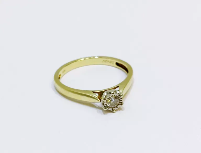 zloty-pierscionek-z-brylanetm-585-r17-waga-231