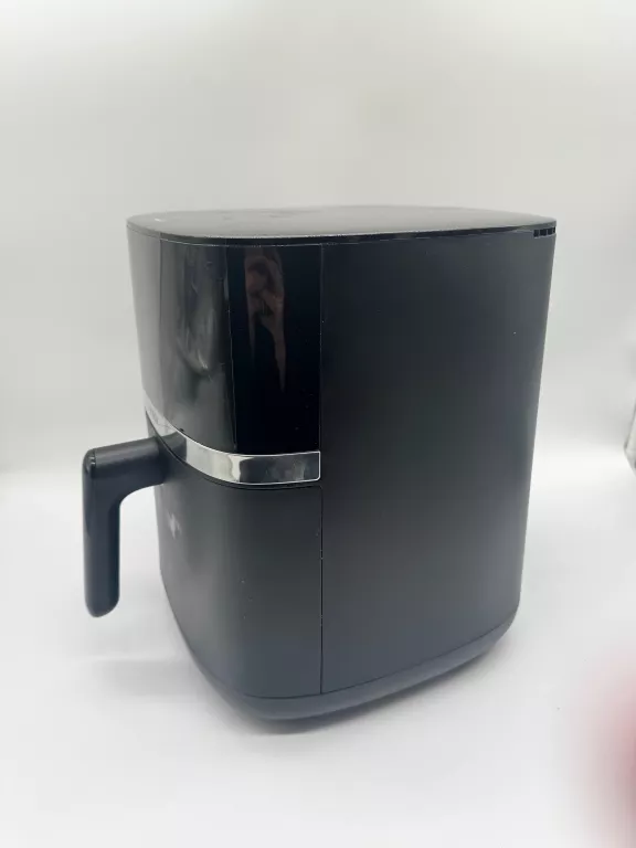 air-fryer-bosch-serie-4-pudelko-kolor-dominujacy-129357-3