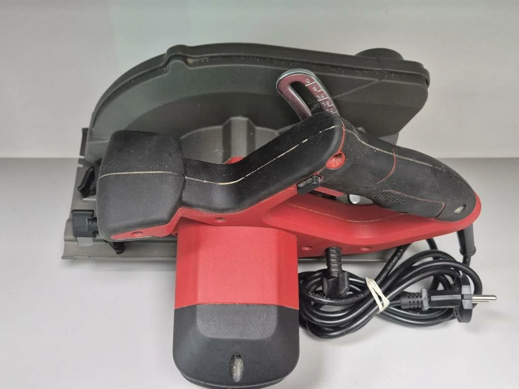 pila-tarczowa-einhell-tc-cs-1410-srednica-otworu-pily-3000