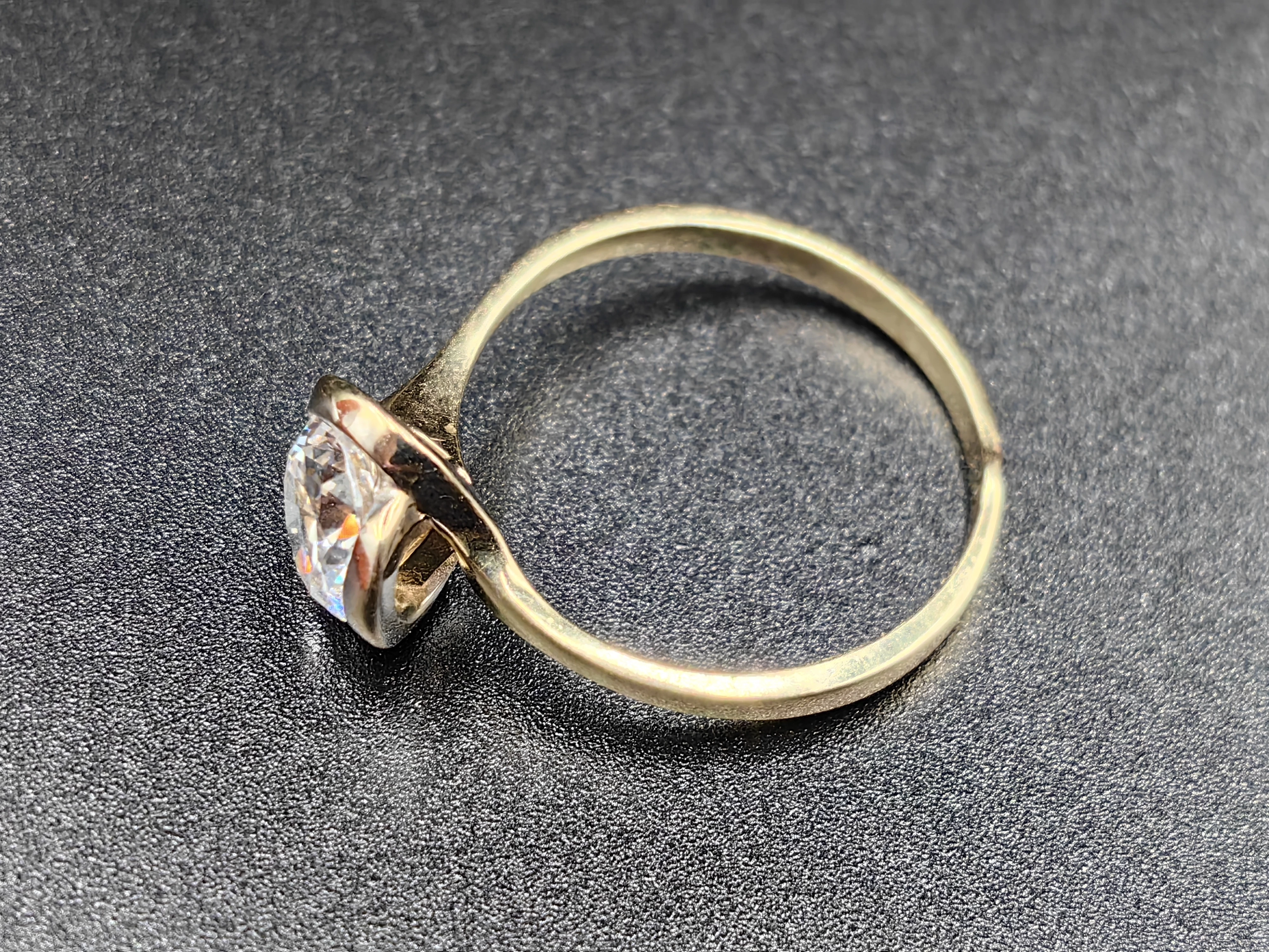 fantastyczny-zloty-pierscionek-z-duza-cyrkonia-276g-pr585-14k-r17-rozmiarsrednica-wew-mm-372-17