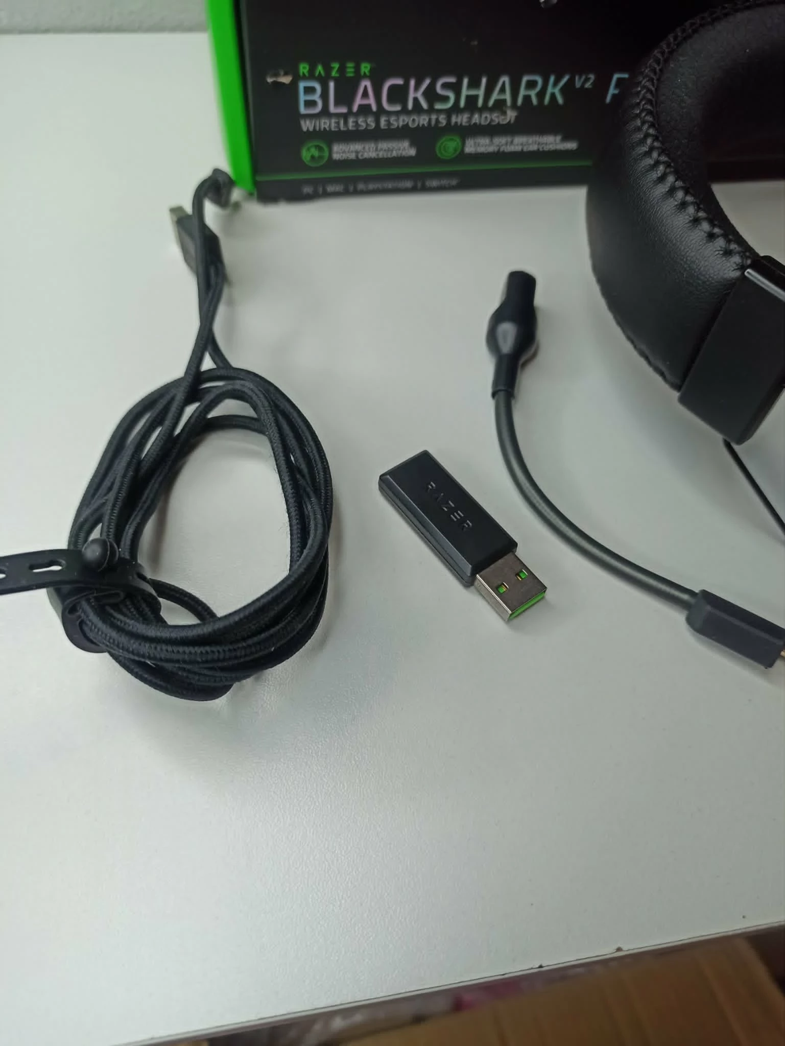 sluchawki-bezprzewodowe-razer-blackshark-v2-pro-ean-gtin-3701673078330