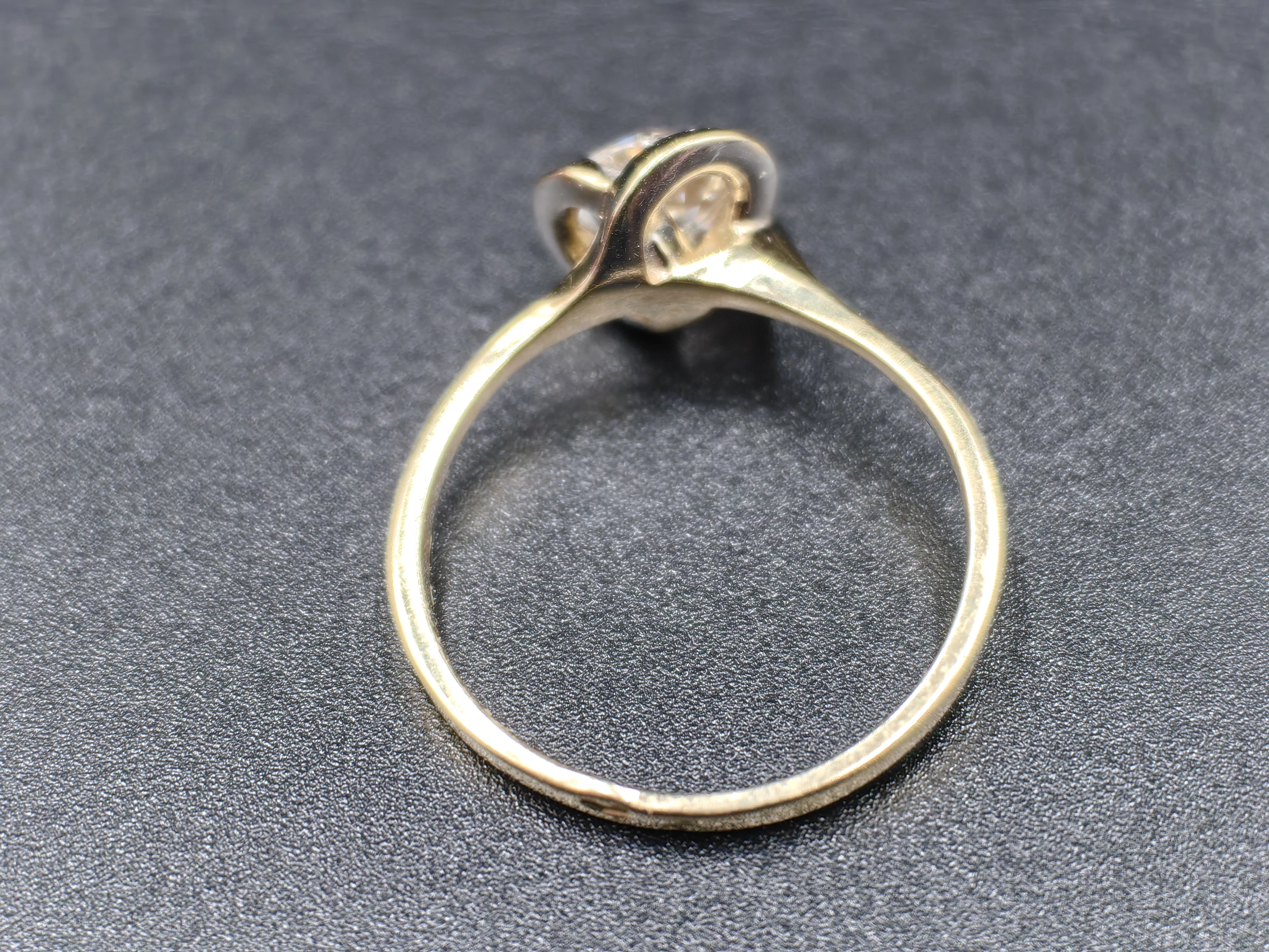 fantastyczny-zloty-pierscionek-z-duza-cyrkonia-276g-pr585-14k-r17-waga-276