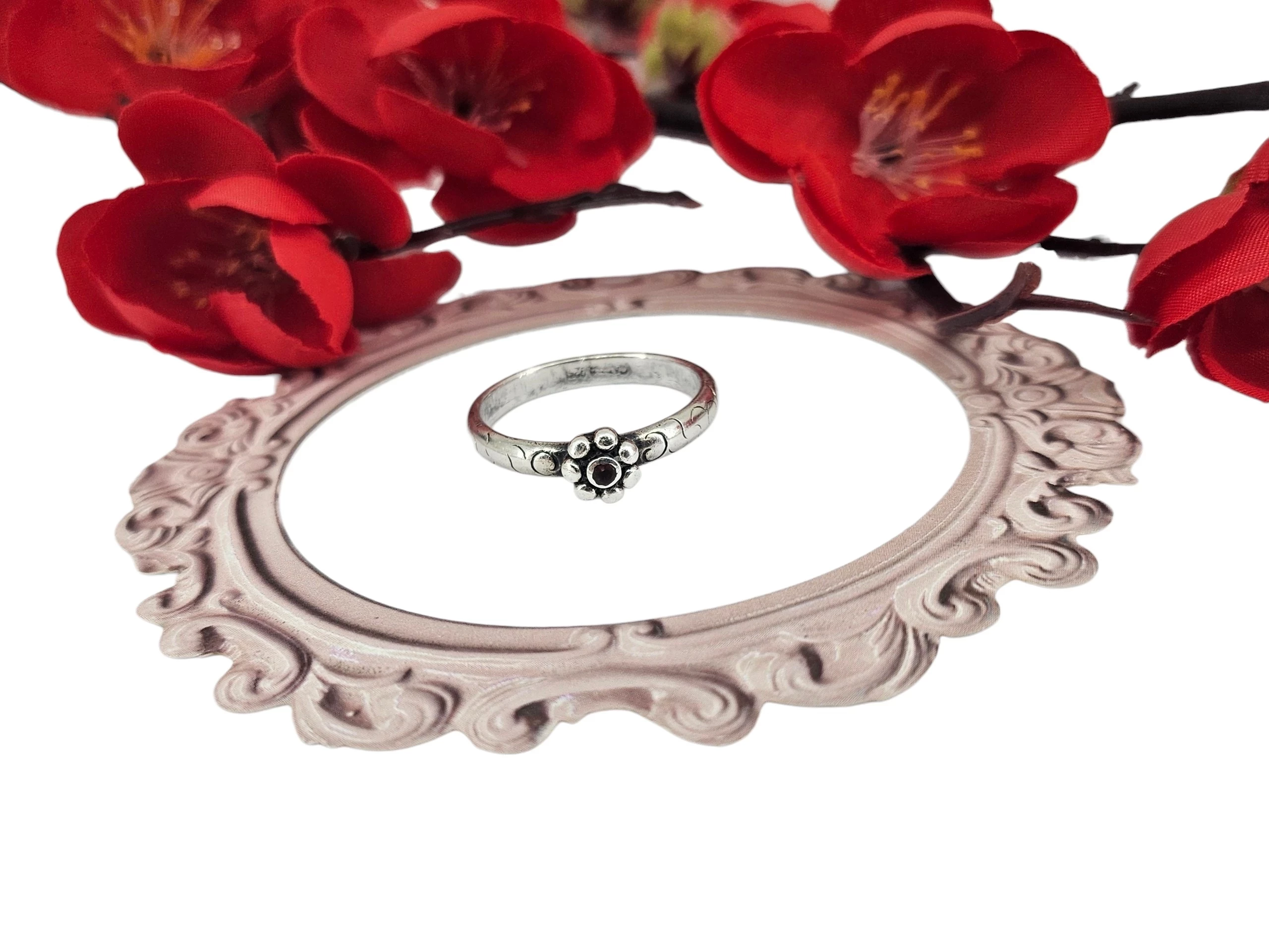 srebrny-pierscionek-kwiatek-z-miodowa-cyrkonia-375g-stan-11323-2