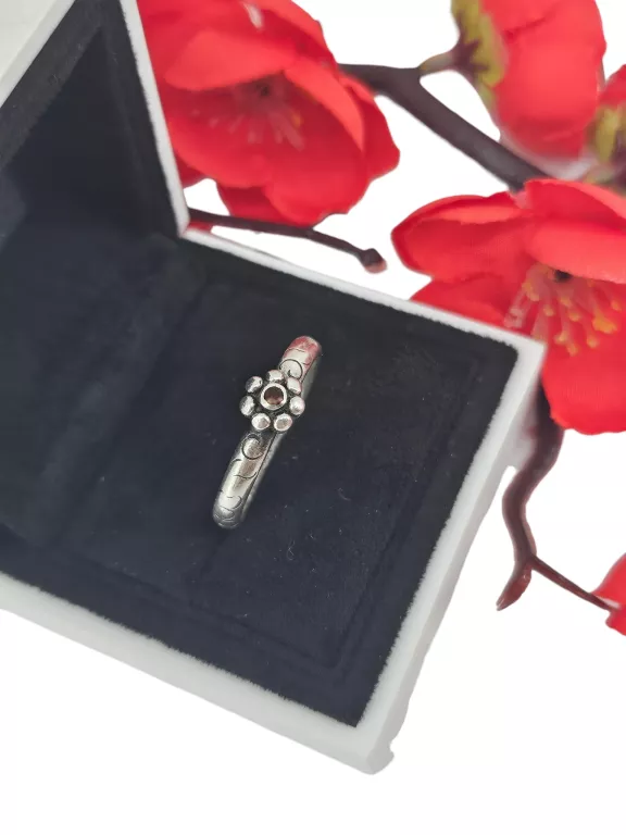 srebrny-pierscionek-kwiatek-z-miodowa-cyrkonia-375g-rodzaj-2205-16