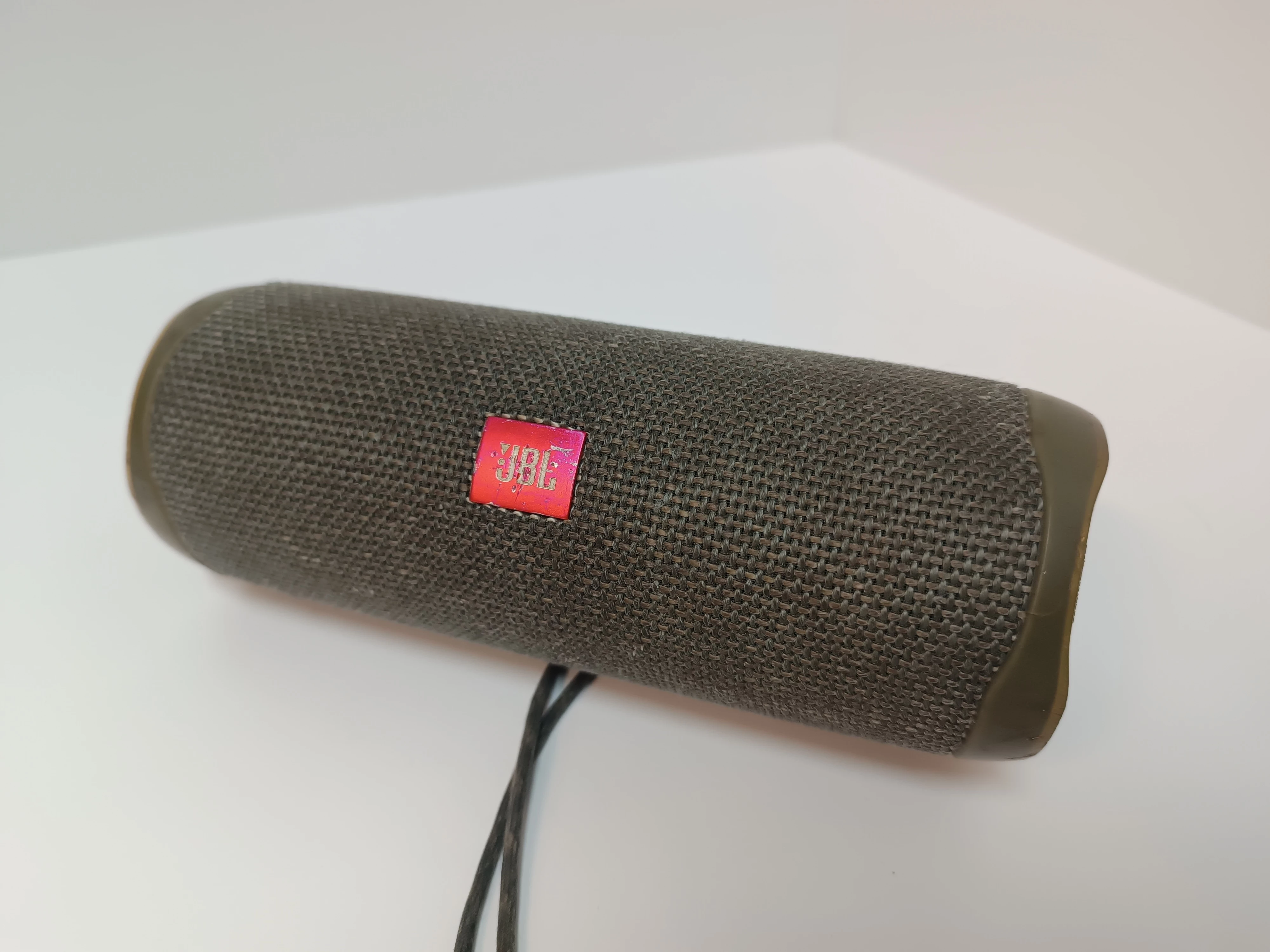 glosnik-przenosny-jbl-flip-5-zasilanie-209202-1769478