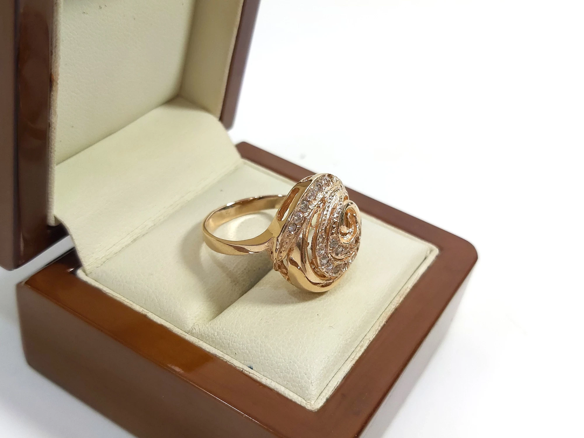 zakrecony-zloty-pierscionek-proba-585-r-20-mickiewicza-1-nidzica