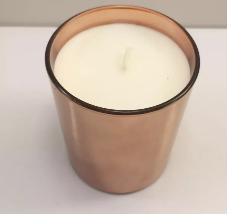 swieca-zapachowa-rituals-suede-vanilla-360g-stan-11323-2