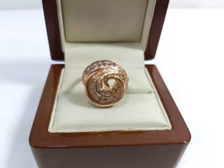 zakrecony-zloty-pierscionek-proba-585-r-20-material-dominujacy-223721-131072