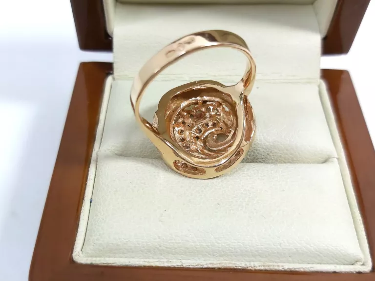 zakrecony-zloty-pierscionek-proba-585-r-20-kamienie-221-128