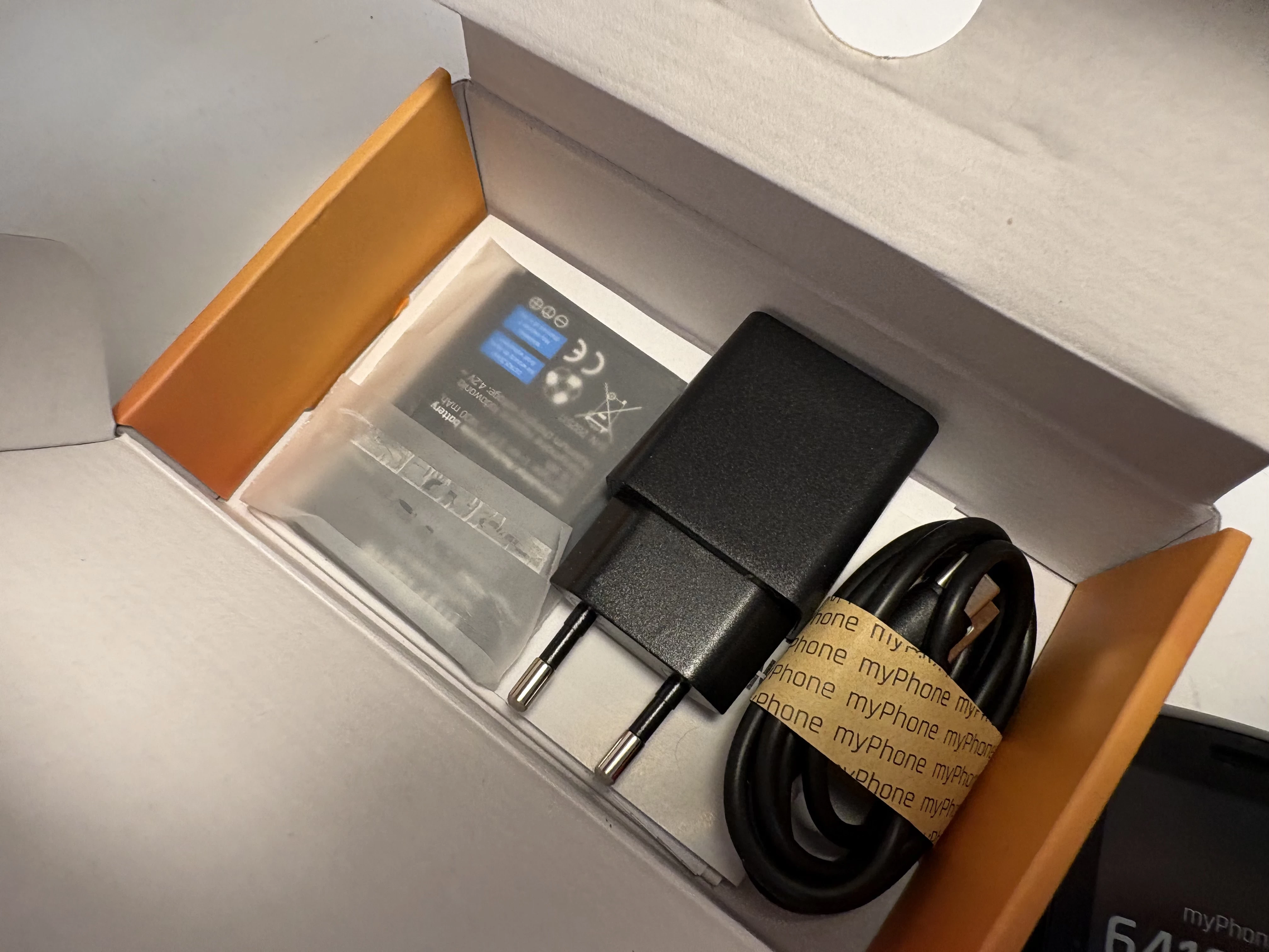 telefon-klawiszowy-myphone-6410-lte-komplet-stan-11323-2