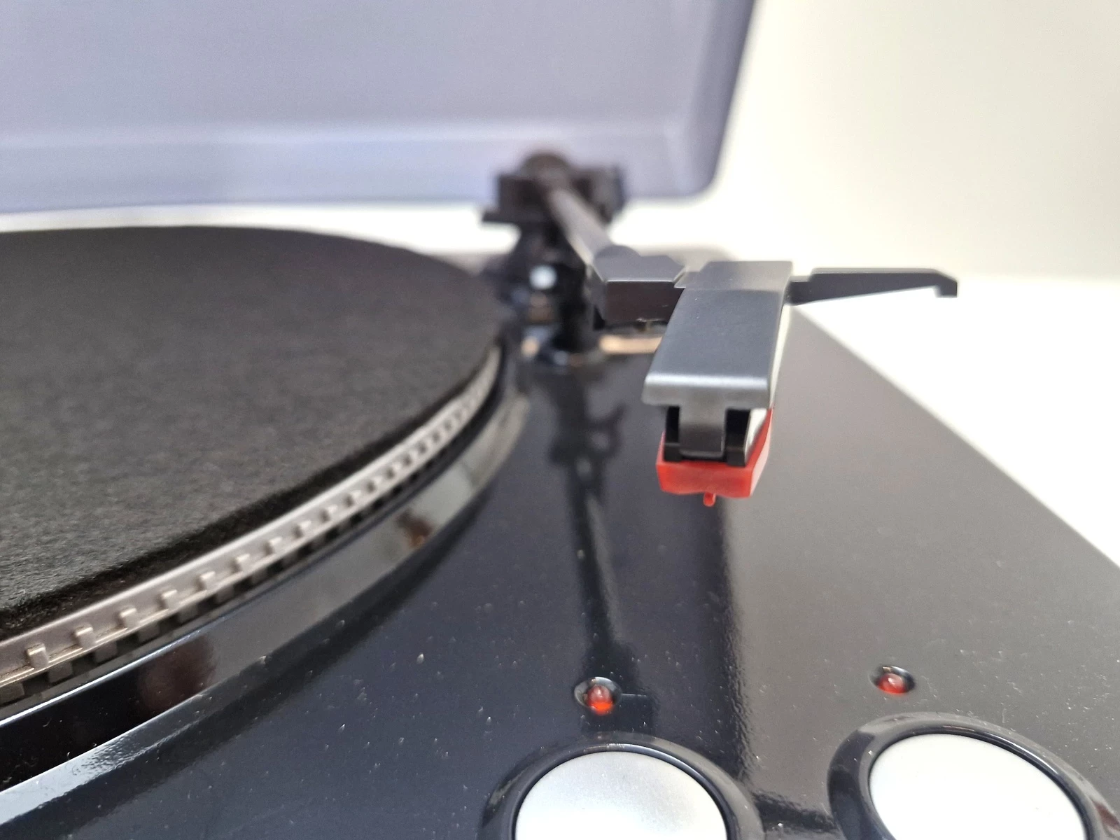 gramofon-krugermatz-km0516-czarny-typ-wkladki-212814-16