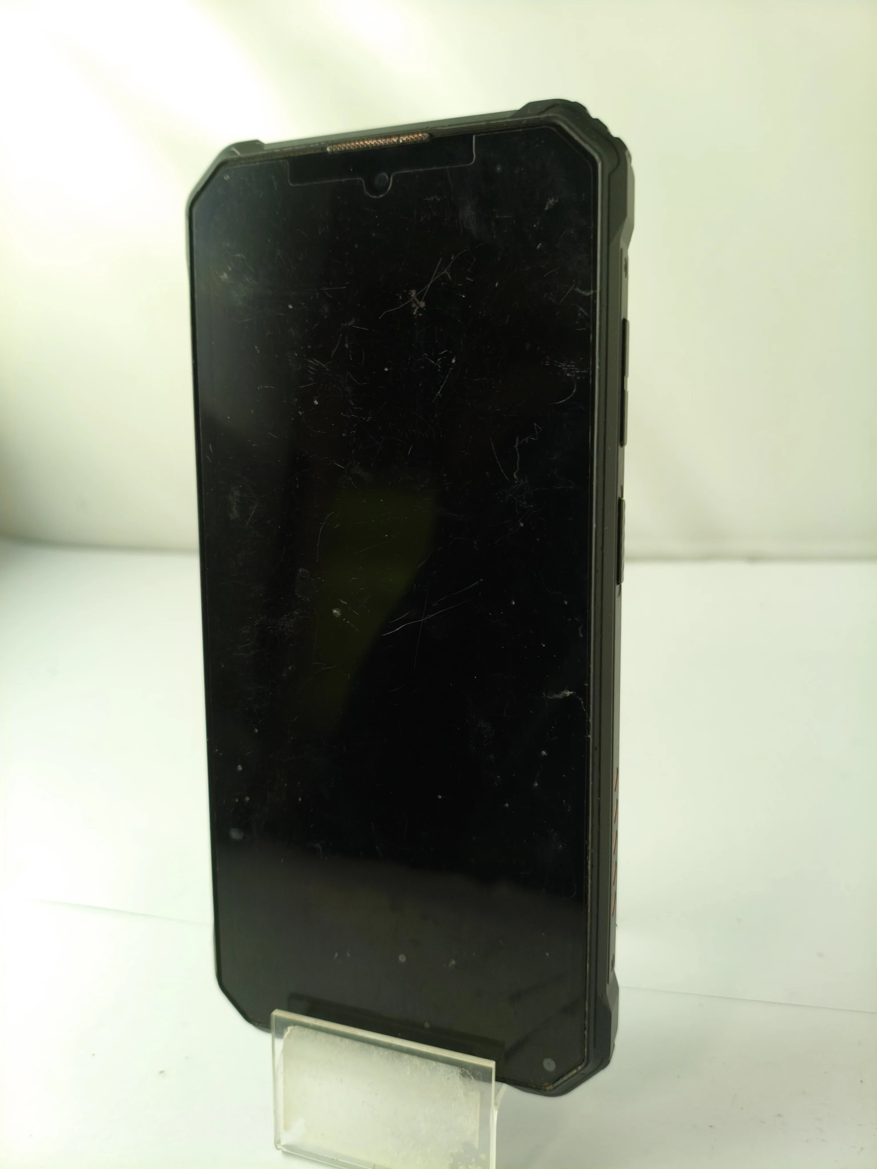 telefon-oukitel-wp28-stan-11323-2