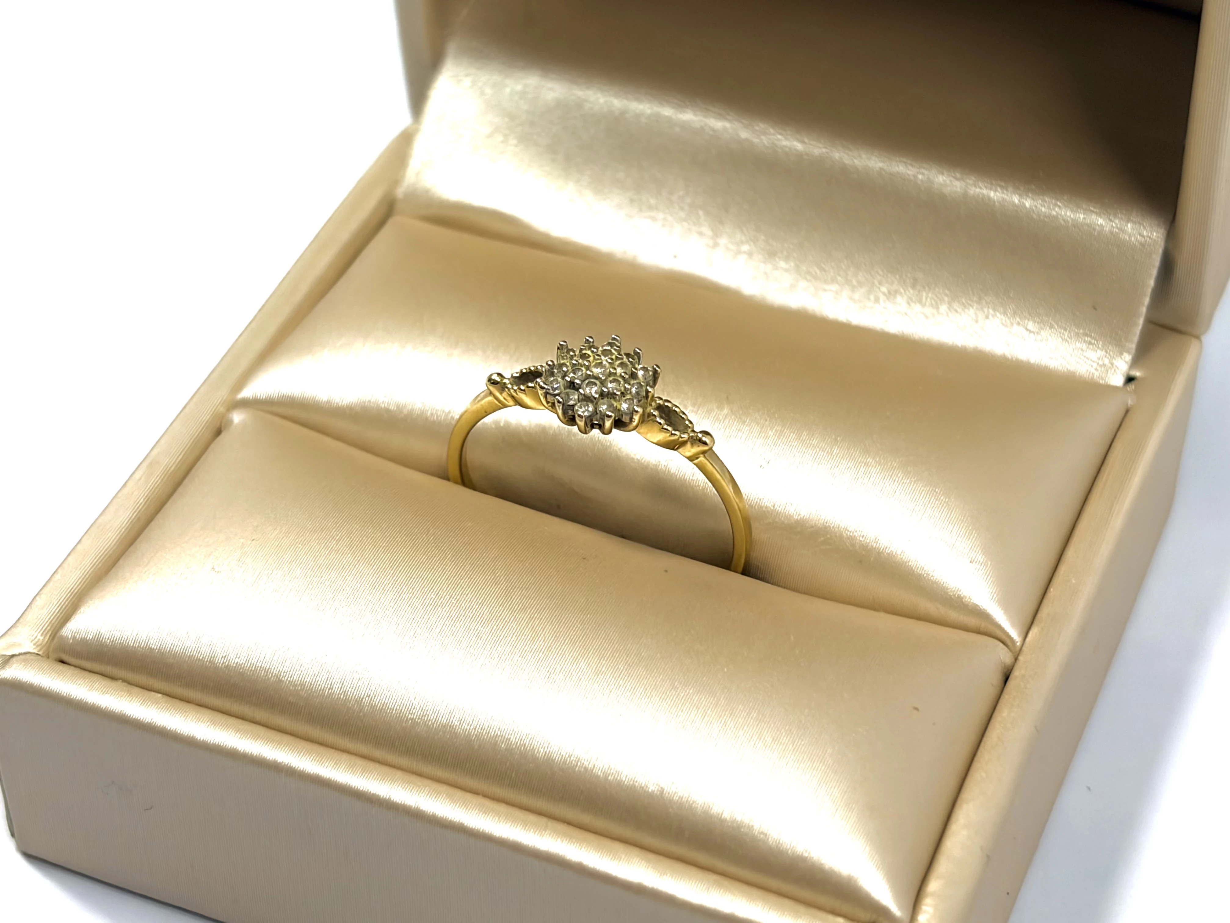 nietuzinkowy-zloty-pierscionek-pr585-w153g-r17-material-15835-2