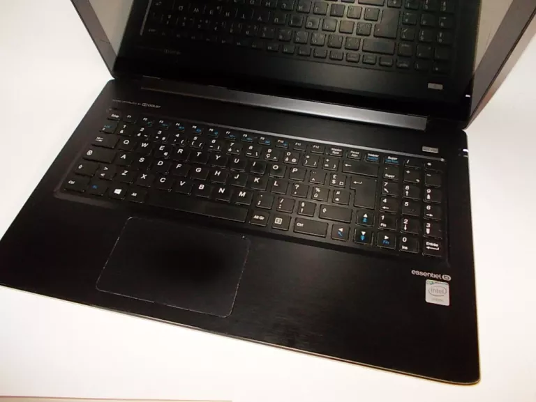 laptop-essentiel-smart-mouv-1507-celeron4gb500gb-dotyk-przekatna-ekranu-156