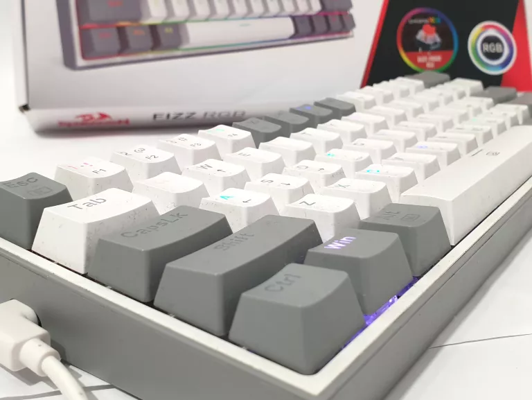 klawiatura-redragon-k617-fizz-rgb-stan-11323-2