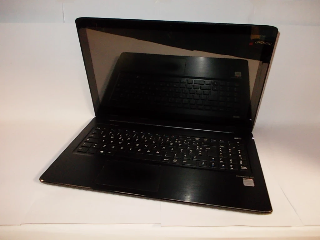 laptop-essentiel-smart-mouv-1507-celeron4gb500gb-dotyk-stan-11323-2