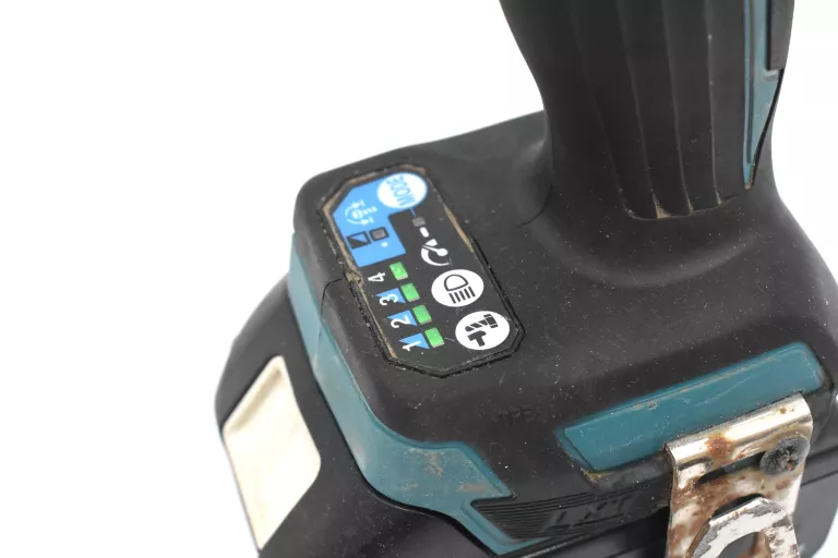 klucz-udarowy-makita-dtw300-akumulator-50ah-18v-stan-11323-2