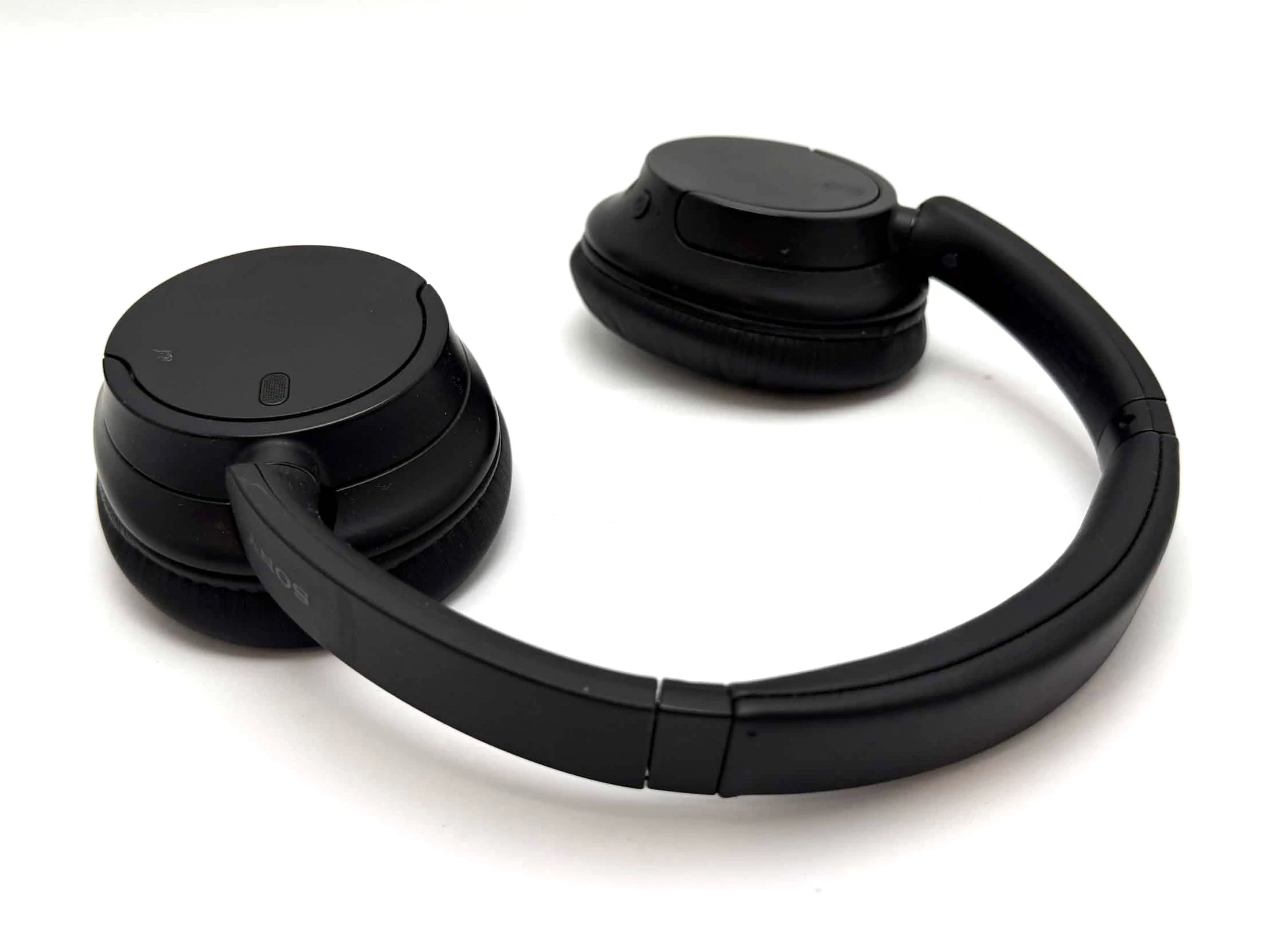 sluchawki-sony-wh-ch720n-stan-11323-2