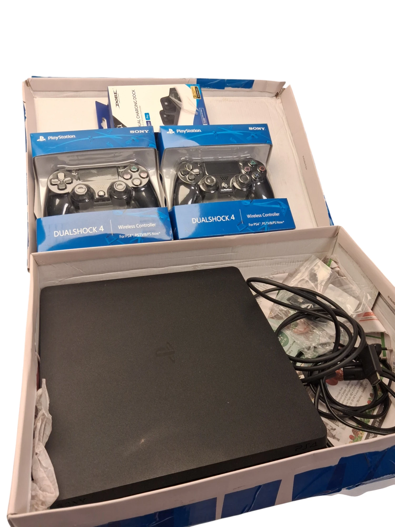 konsola-ps4-500gb-2x-pad-okablowanie-stacja-ladujaca-kod-producenta-cuh-2216a