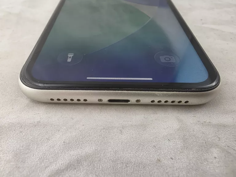 telefon-iphone-11-64gb-przekatna-ekranu-610