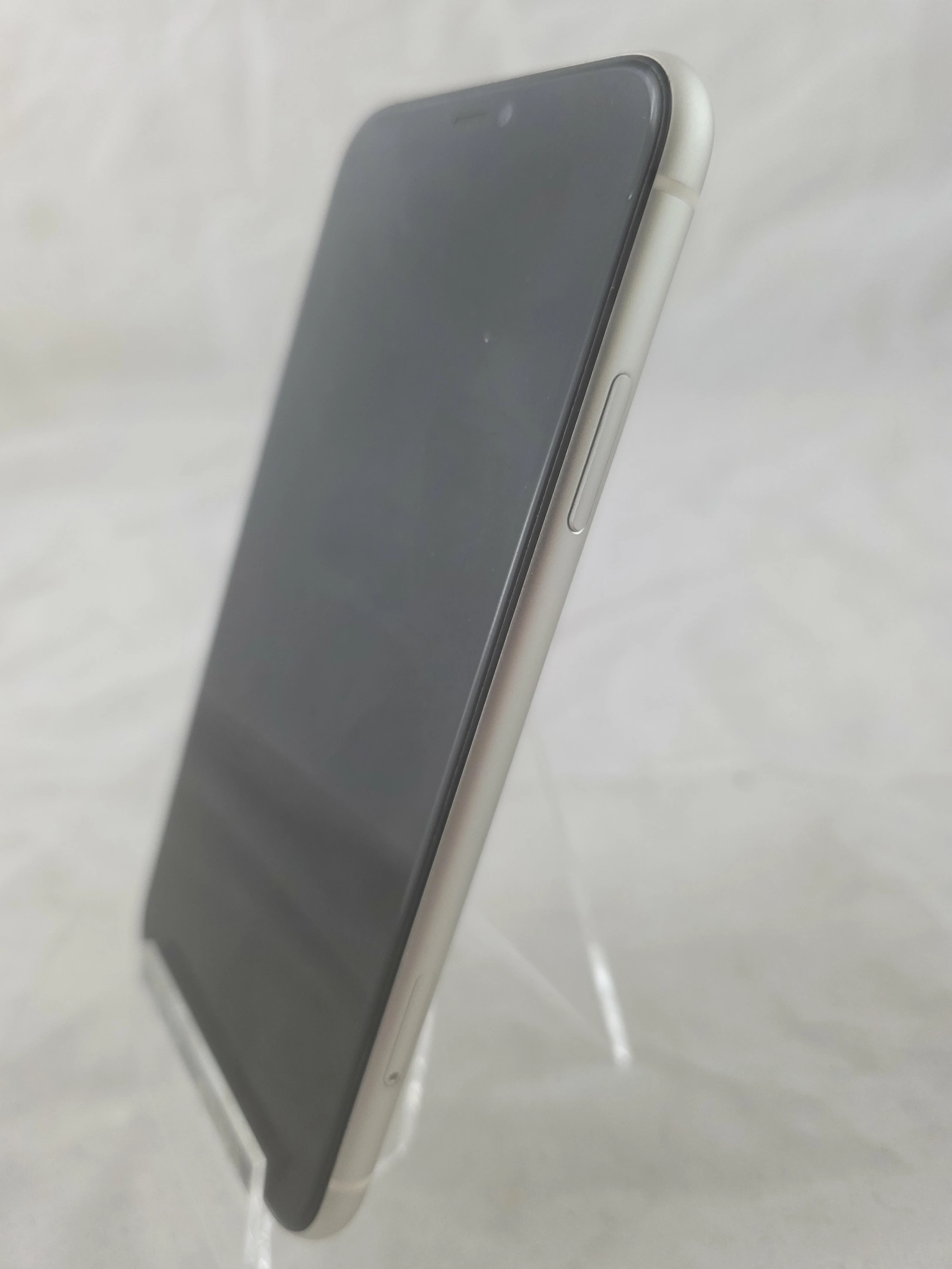 telefon-iphone-11-64gb-stan-11323-2