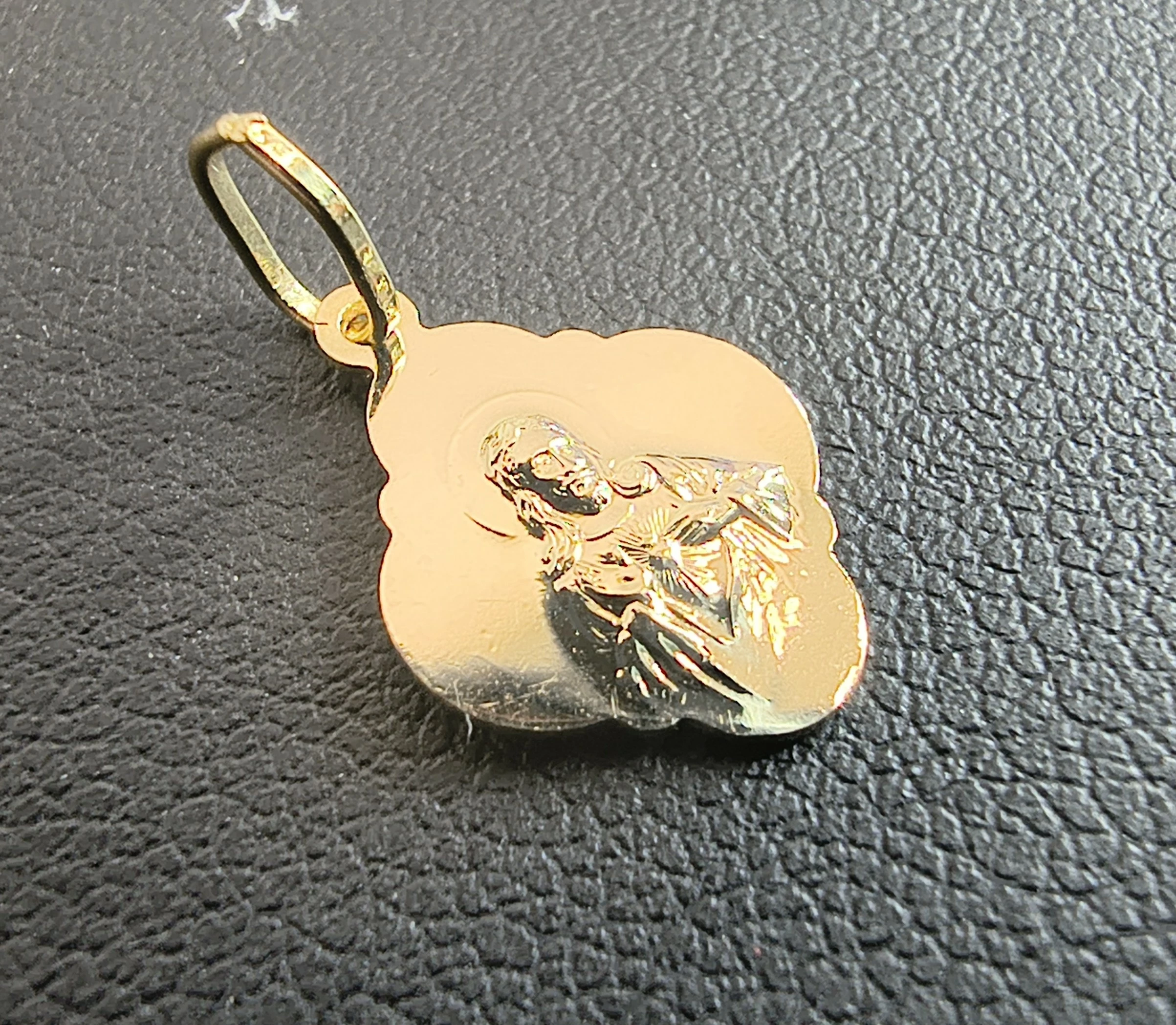 zlota-zawieszka-medalik-585-07gr-motyw-129129-246990