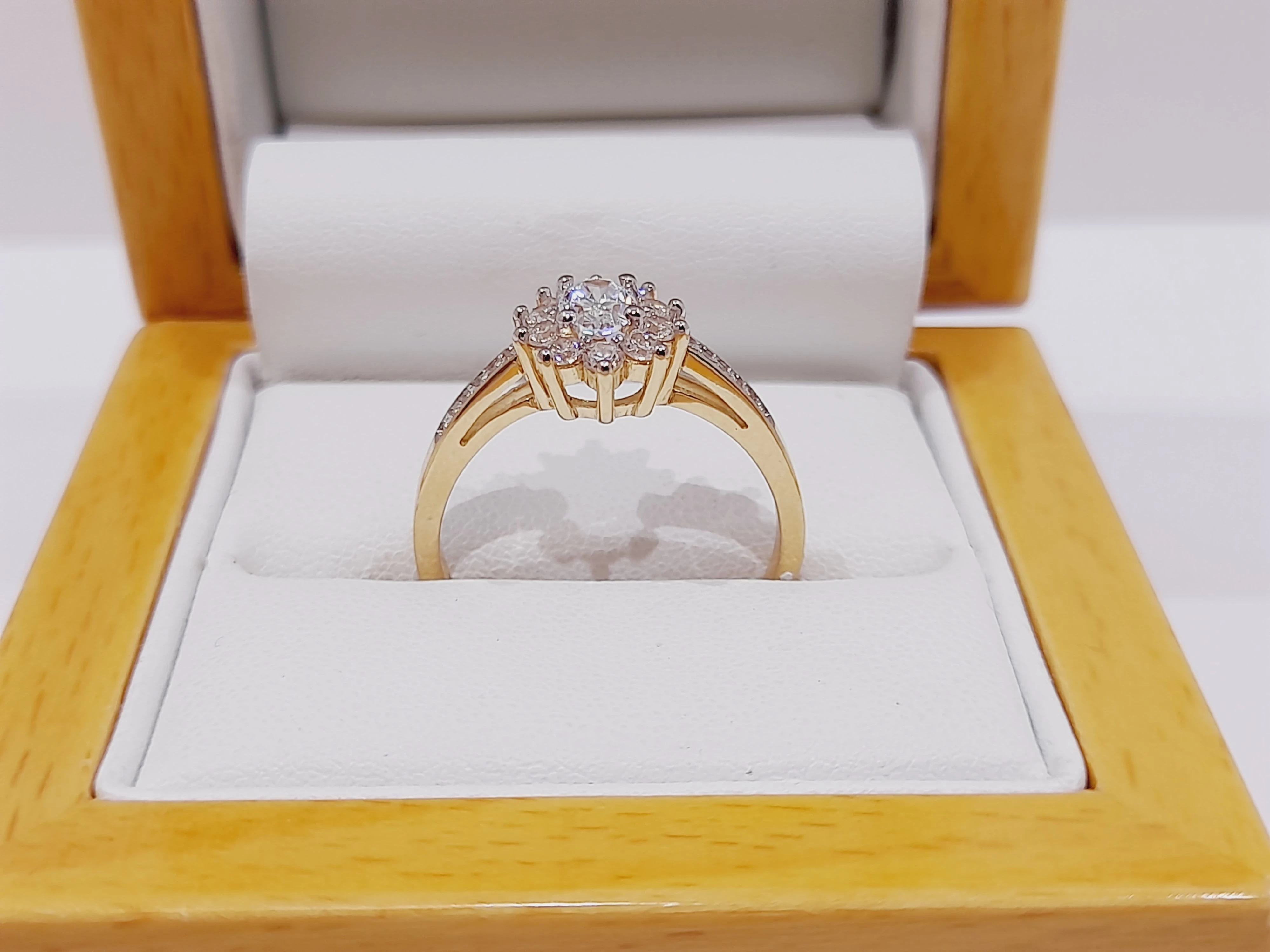 wyrob-jubilerski-piekny-zloty-pierscionek-585-rodzaj-2205-2